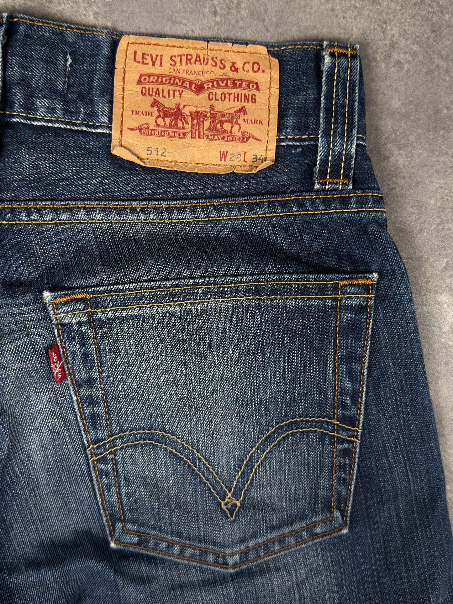 Levi’s bootcut Jeans (W28/L32)