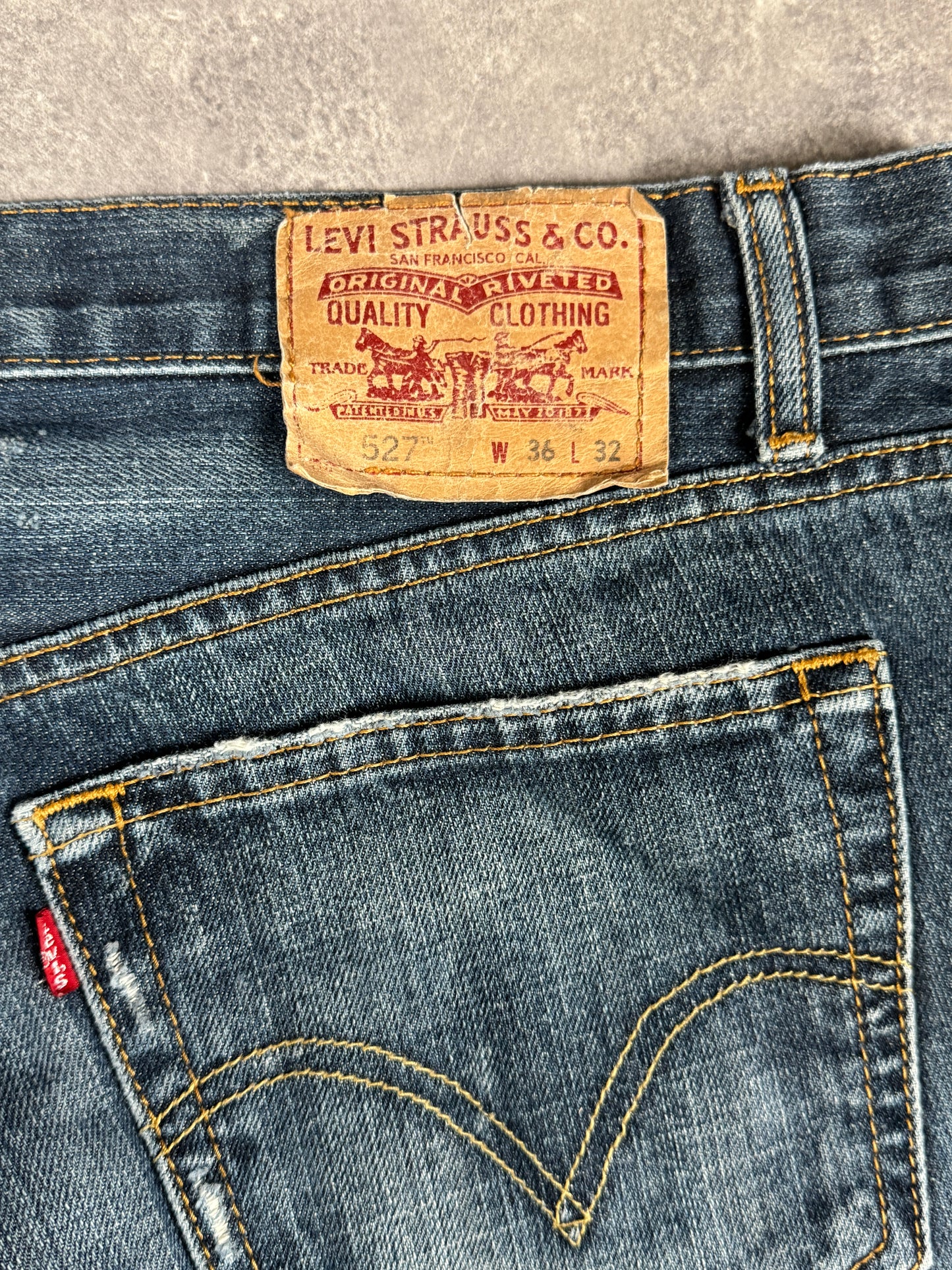 Leviβs bootcut jeans (W36/L32)