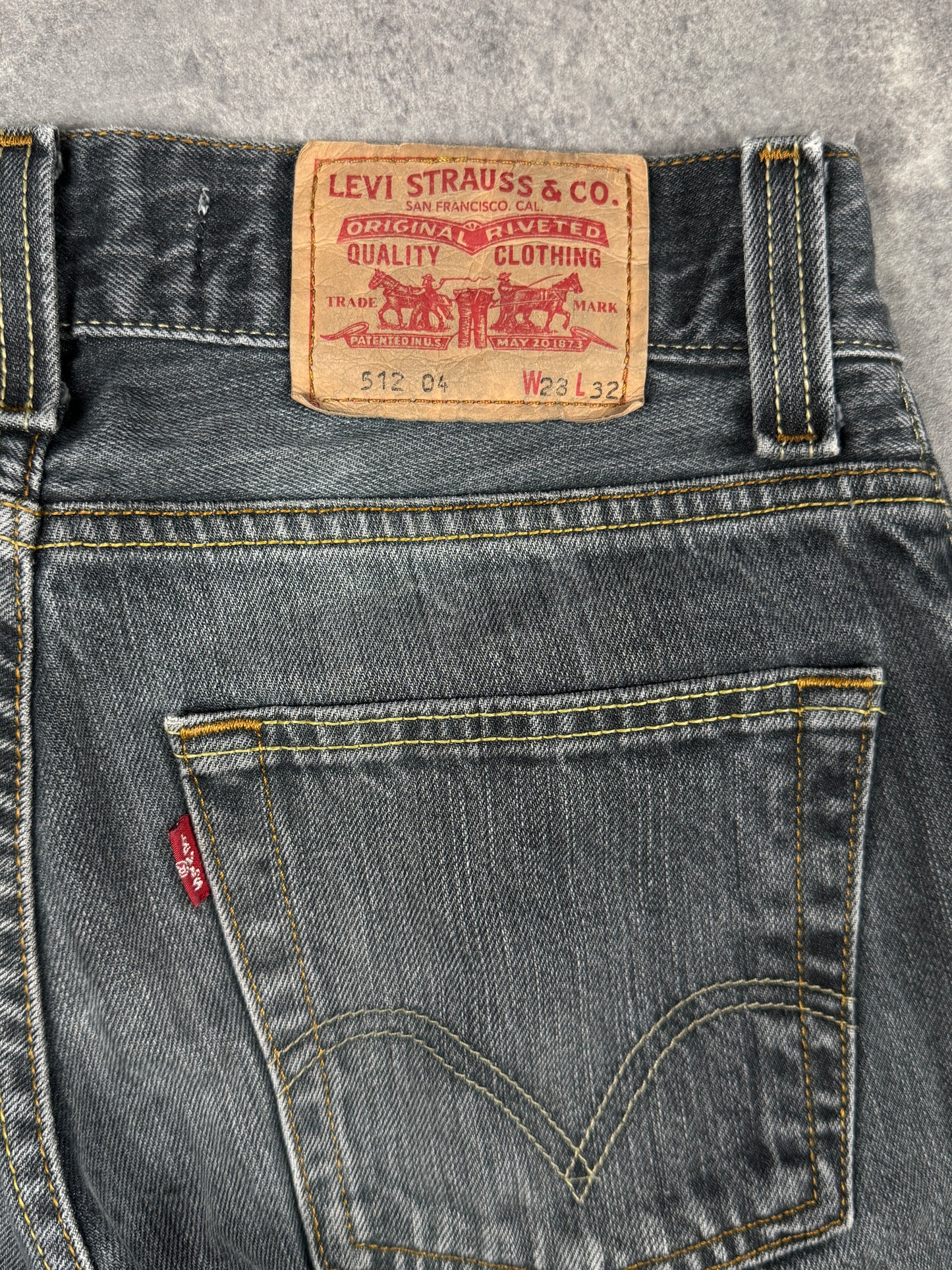 Levi’s bootcut Jeans (W28/L32)