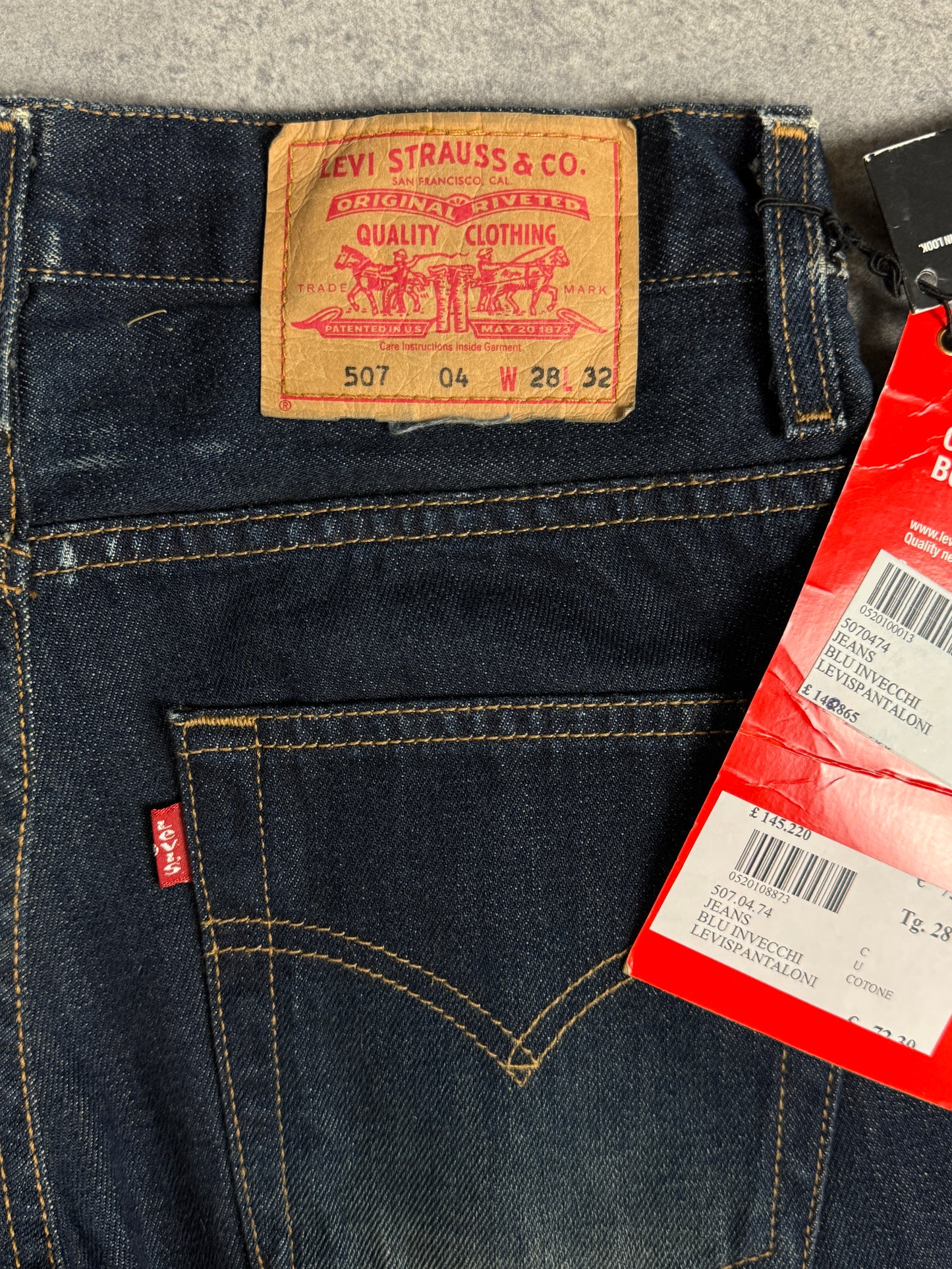 Levi’s bootcut Jeans (W28/L32)