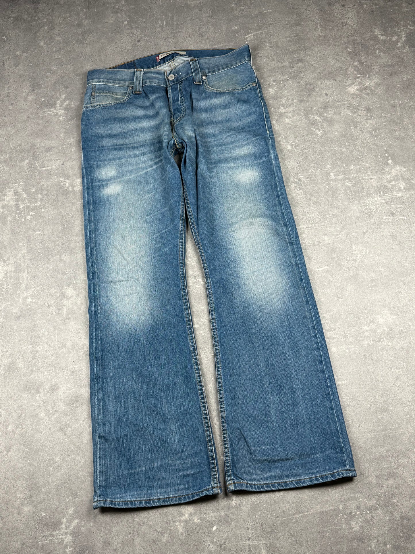 Levi’s bootcut Jeans (W33/L32)