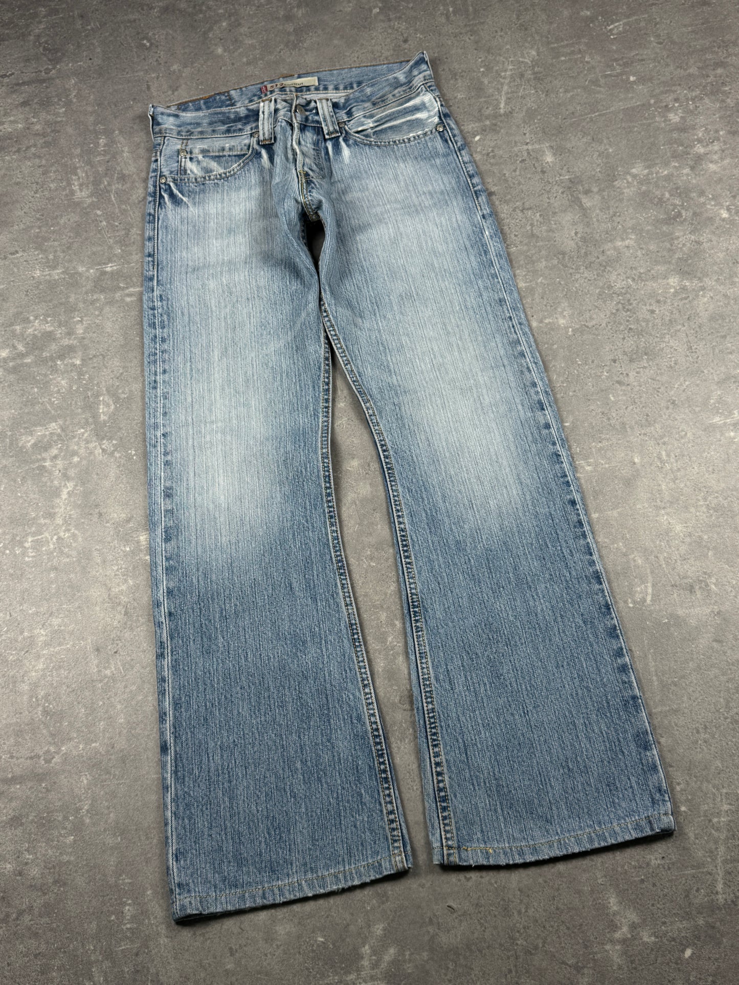 Levi’s bootcut Jeans (W29/L32)
