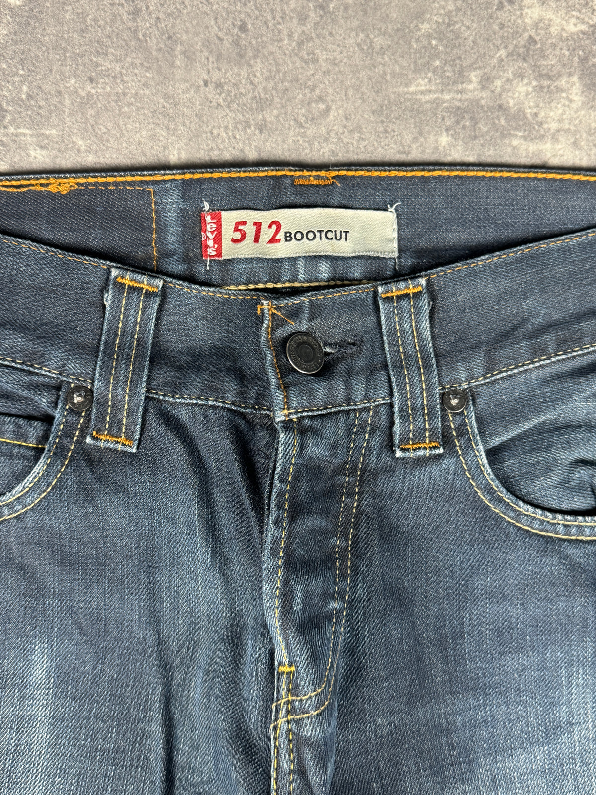 Levi’s bootcut (W27/L32)