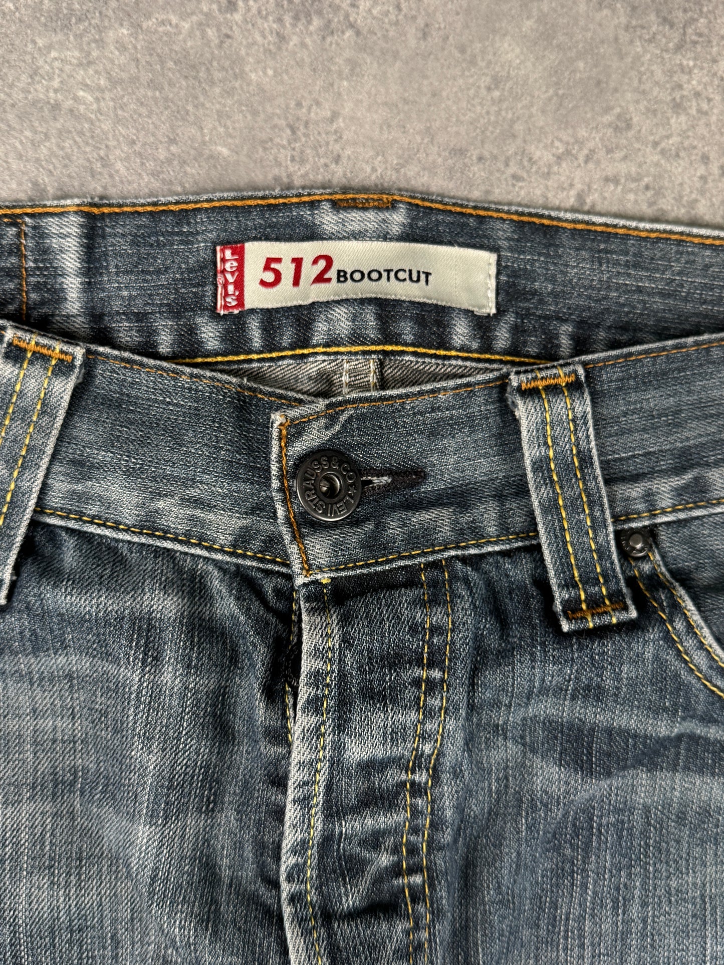 Levi’s bootcut Jeans (W33/L34)