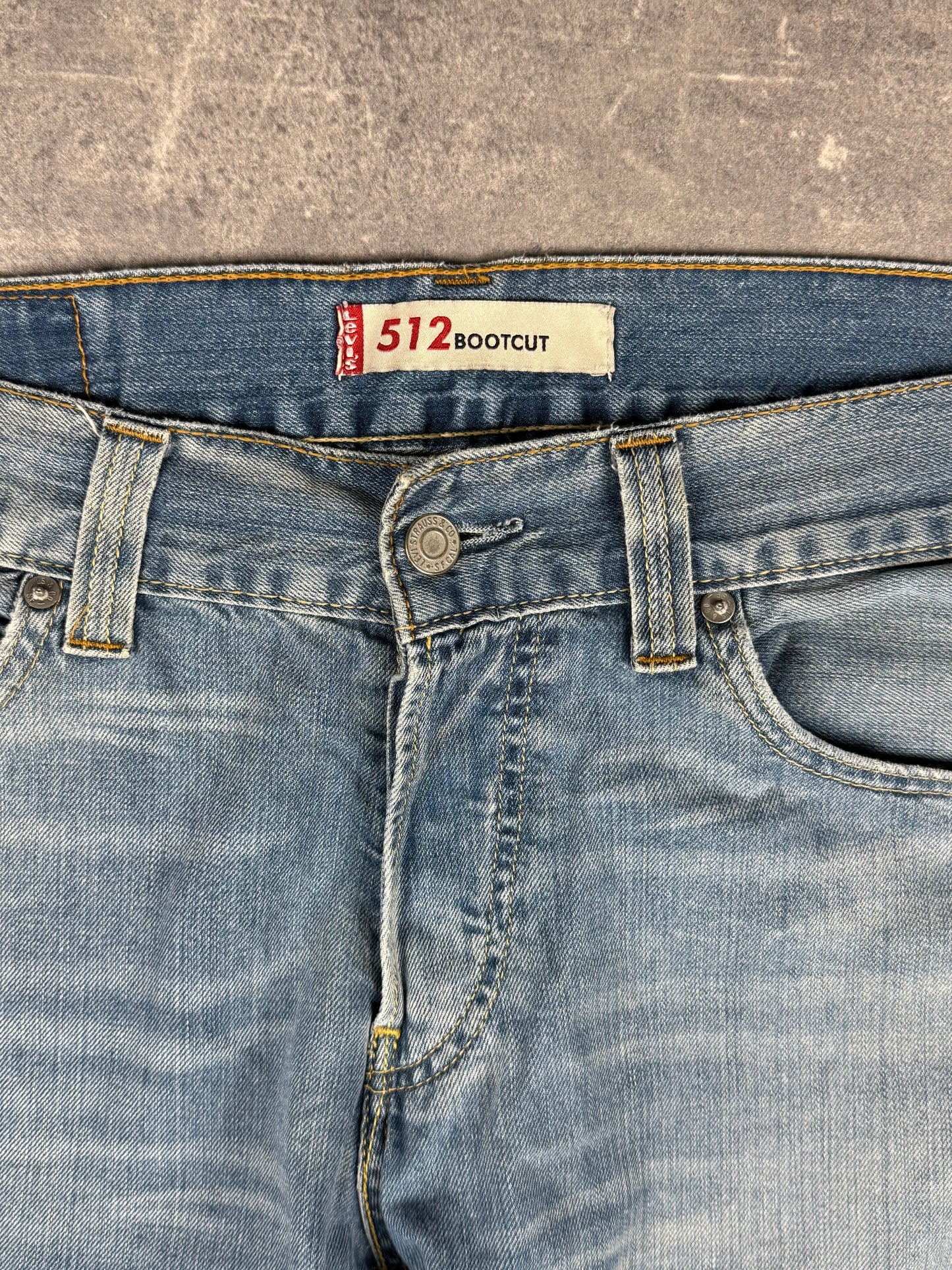 Levi’s bootcut (W33/L32)