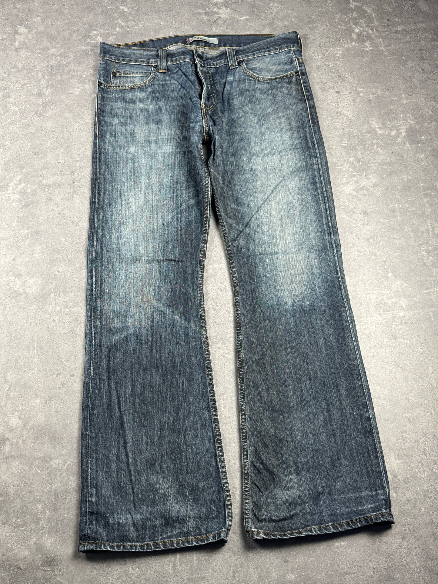 Levi’s bootcut W38/L34-36)