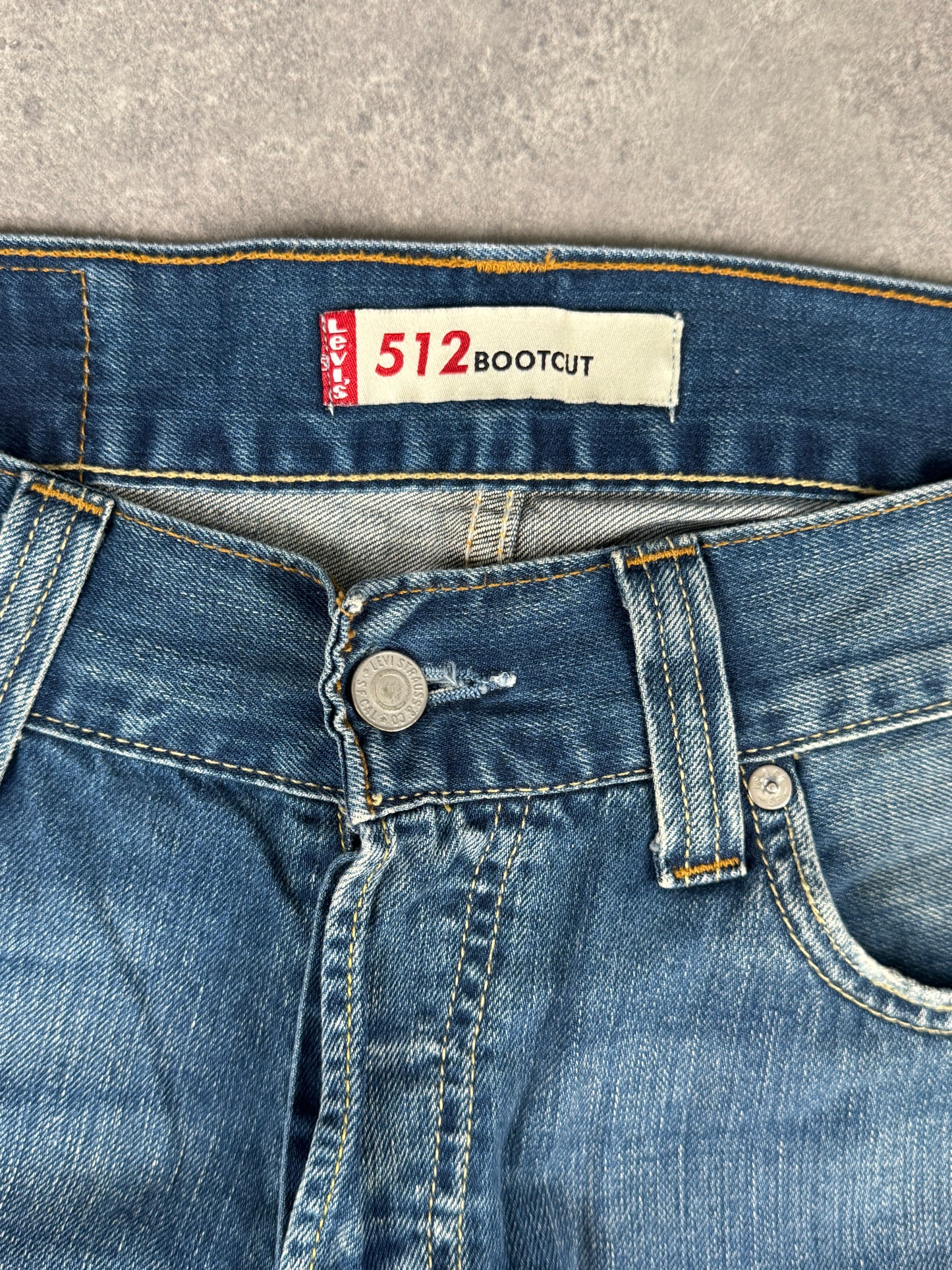 Levi’s bootcut Jeans (W32/L34)