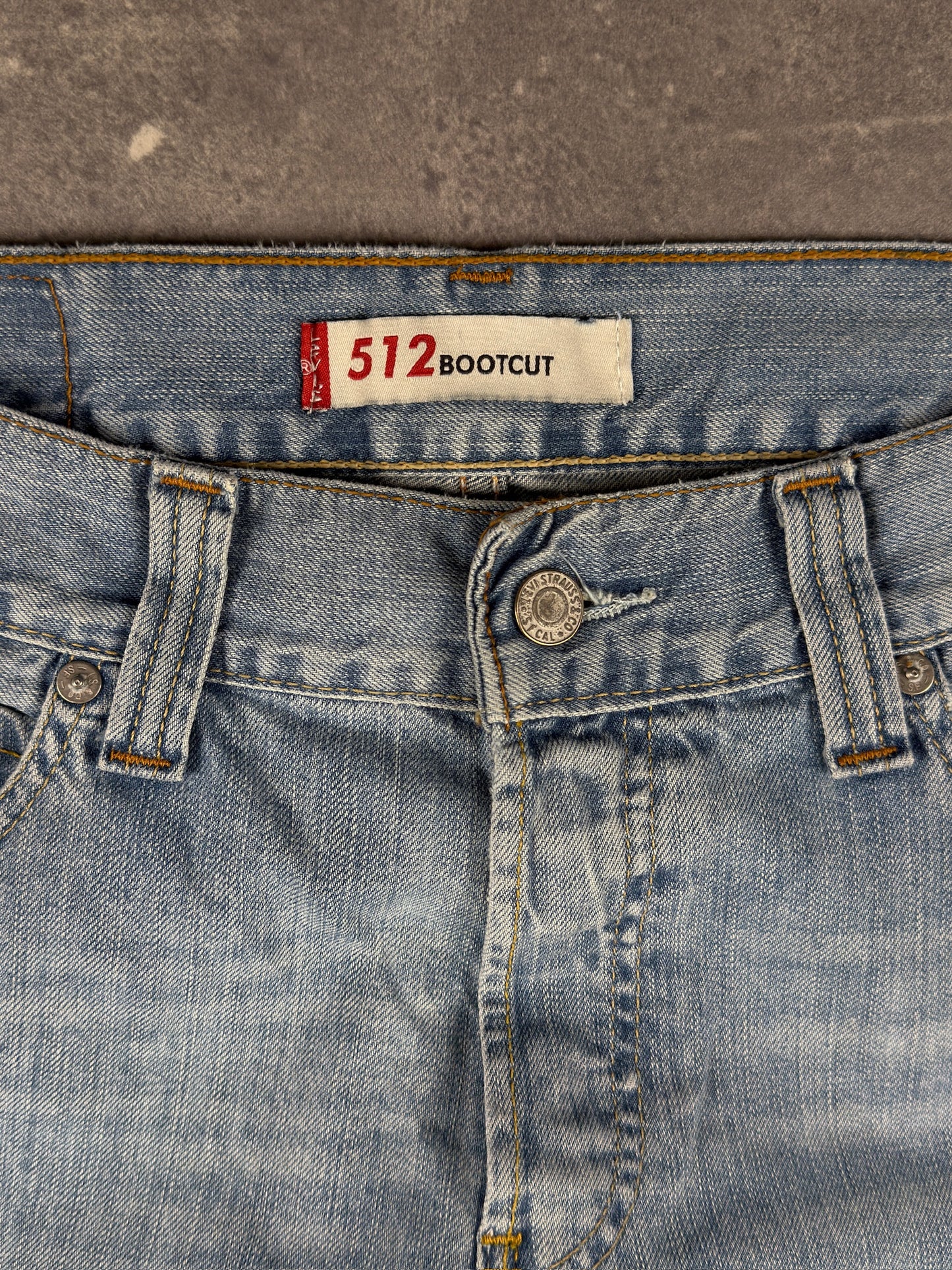 Levi’s bootcut Jeans (W33/L32)