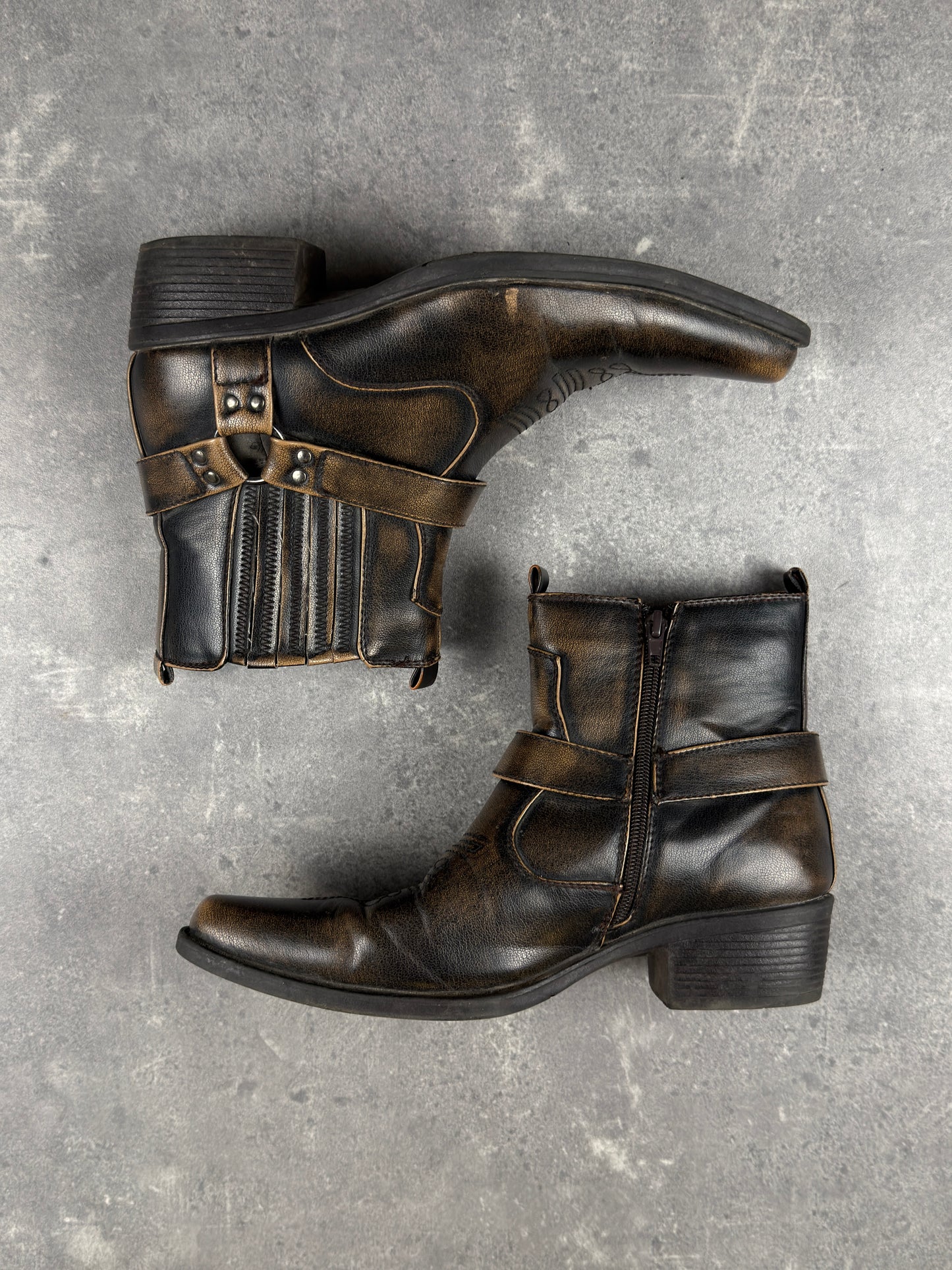 Harness Boots (42)