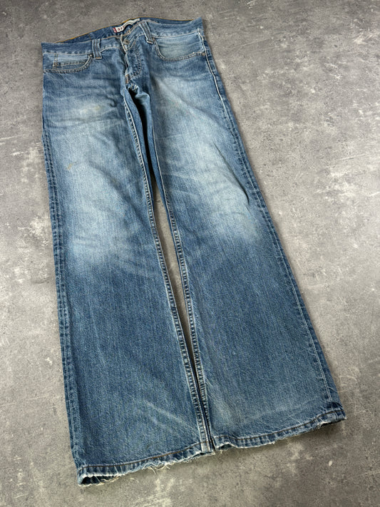 Levi’s bootcut Jeans (W33/L32)