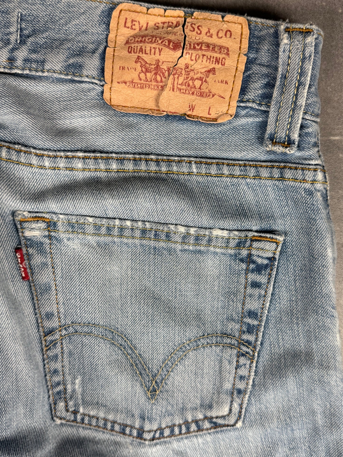 Levi’s bootcut Jeans (W31/L34)