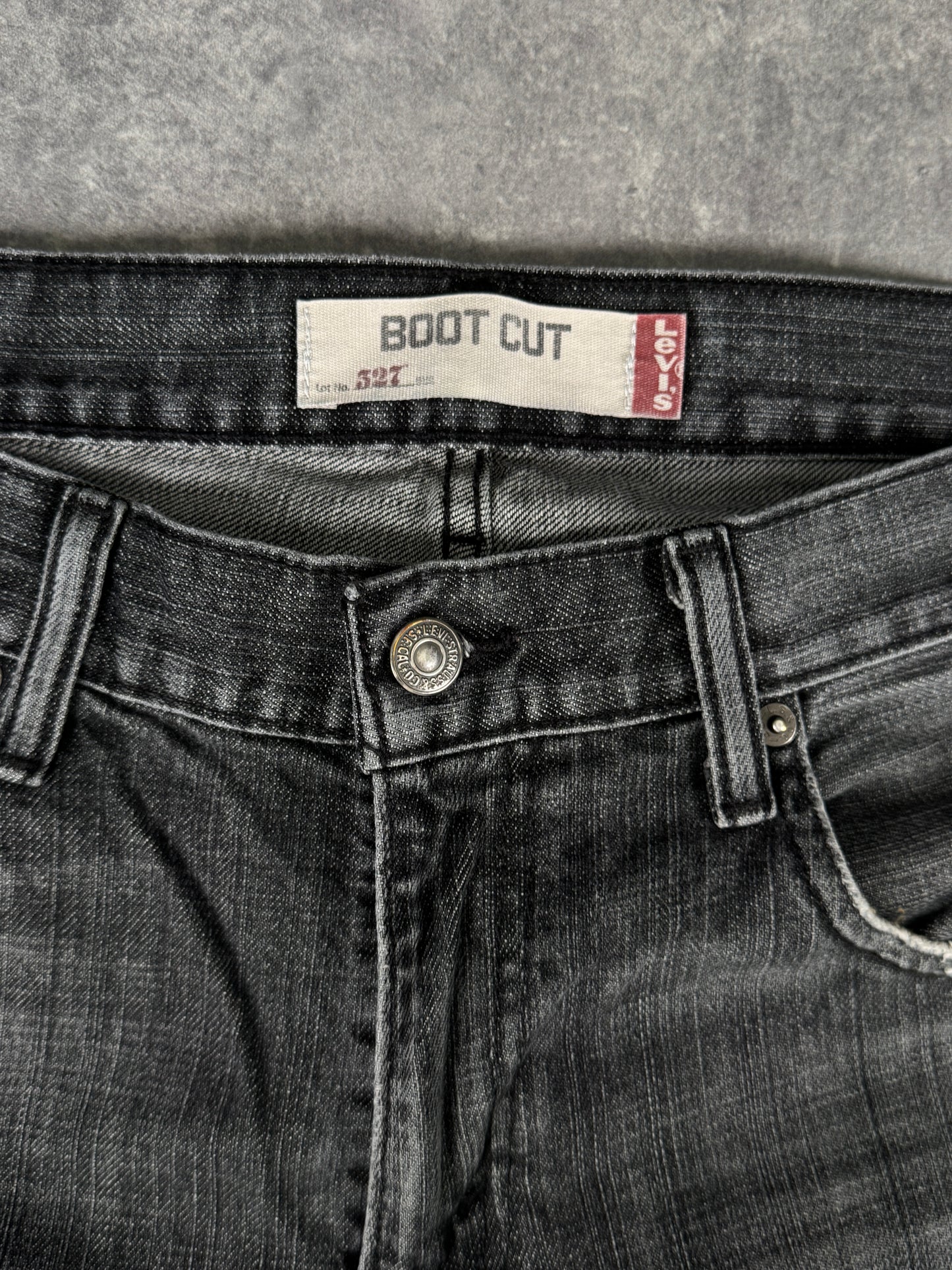 Levi’s bootcut Jeans (W32/L36)