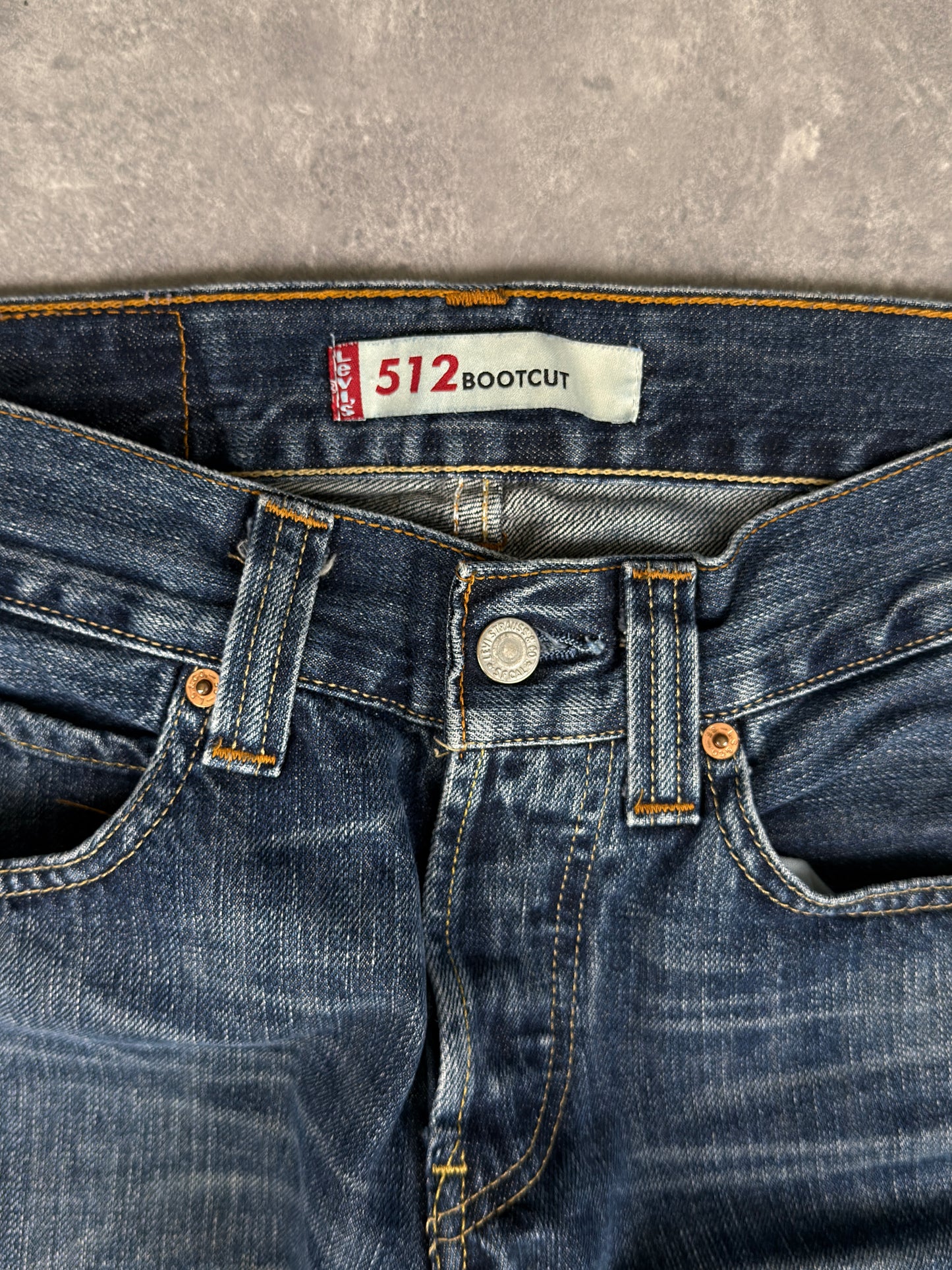 Levi’s bootcut Jeans (W28/L32)