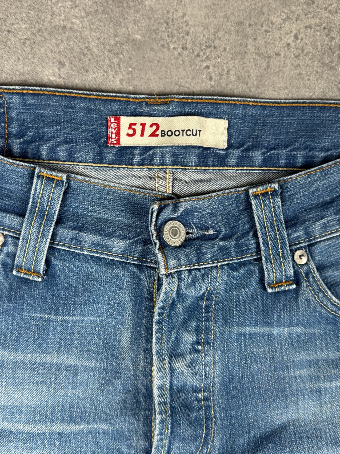 Levi’s bootcut Jeans (W33/L34)