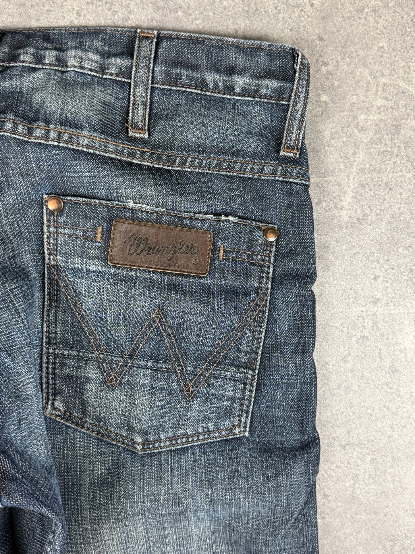 Wrangler bootcut Jeans (W32/L36)