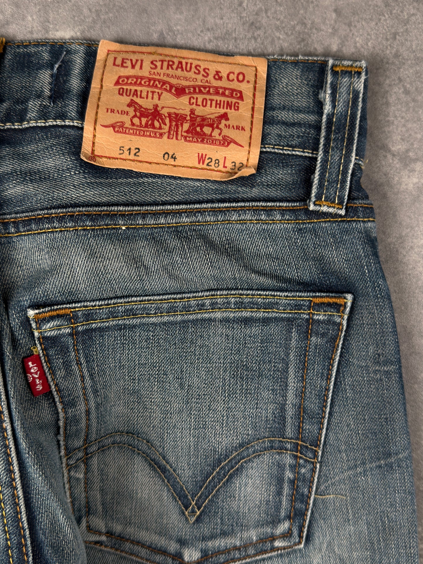 Levi’s bootcut Jeans (W28/L32)