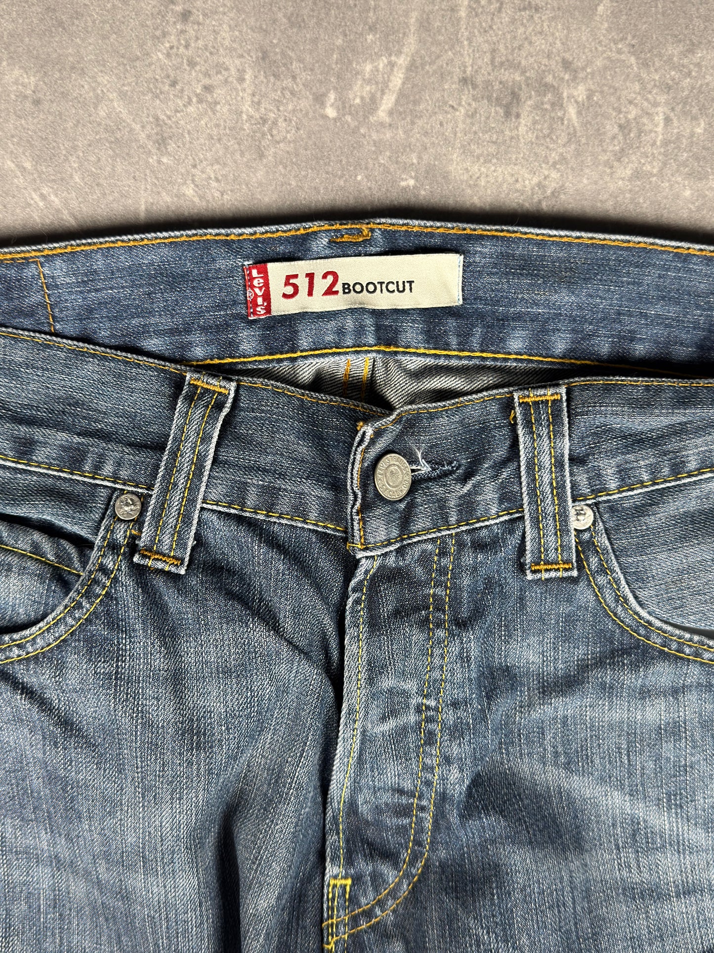 Levi’s bootcut Jeans (W34/L32)