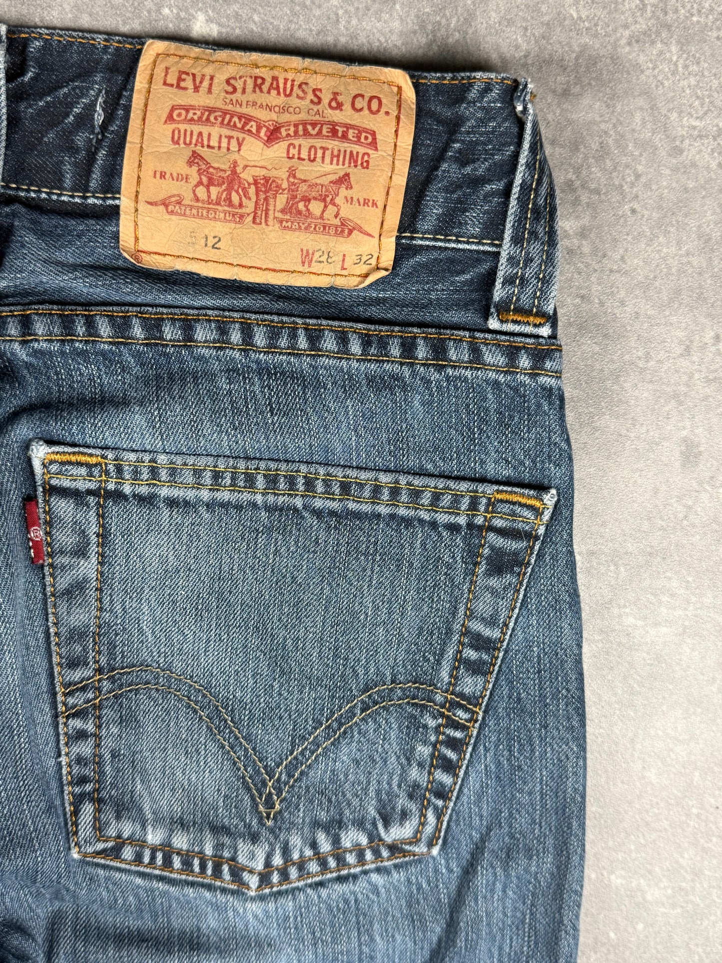 Levi’s bootcut Jeans (W28/L30-32)
