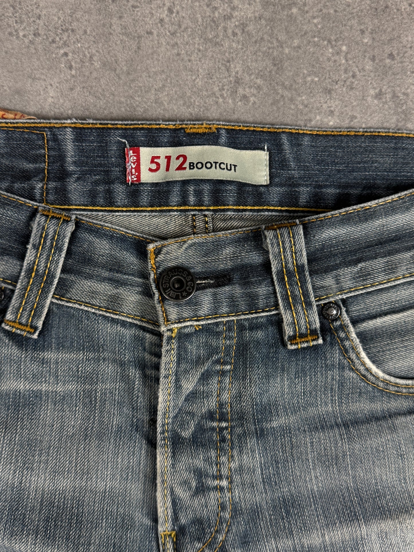 Levi’s bootcut Jeans (W31/L32)