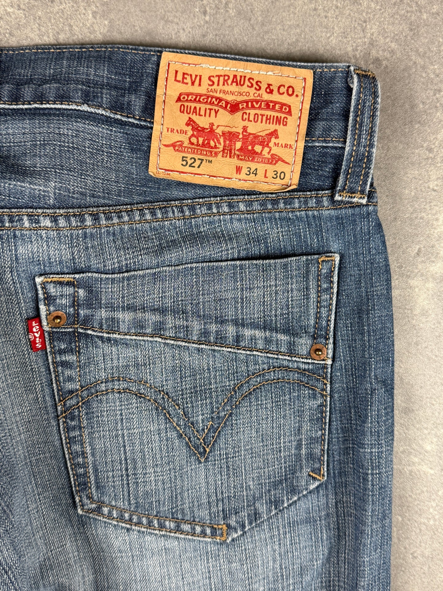 Levi’s bootcut Jeans (W34/L30)