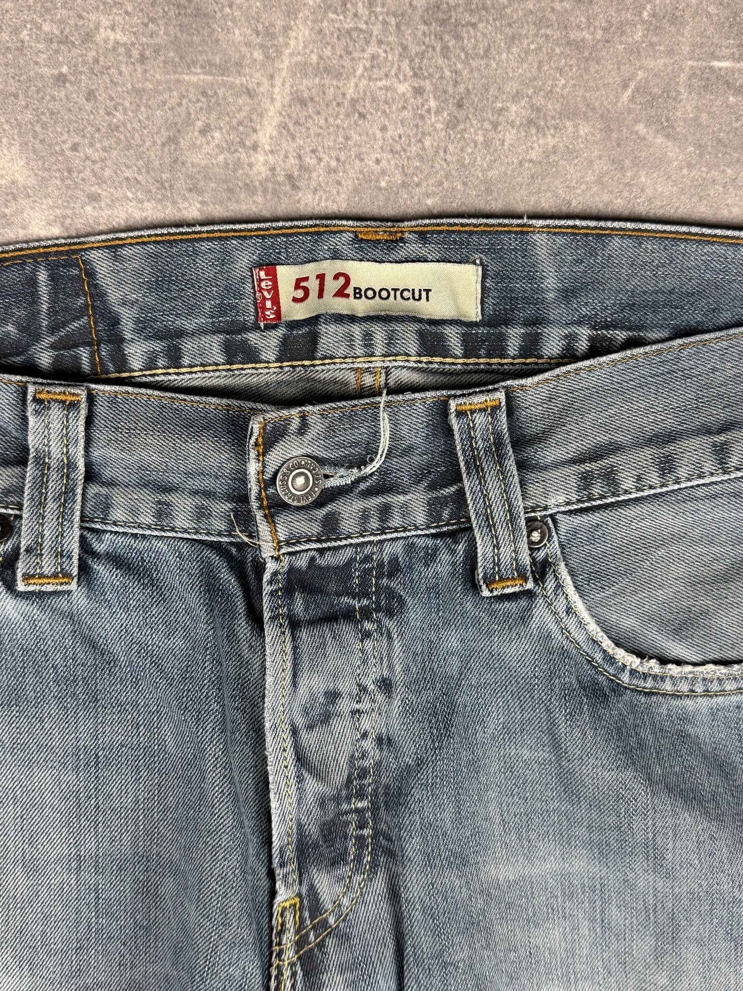 Levi’s bootcut Jeans (W33/L32)