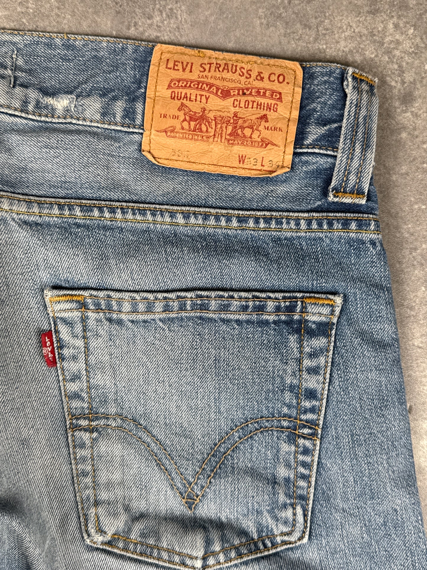 Levi’s Jeans (33/34-36)