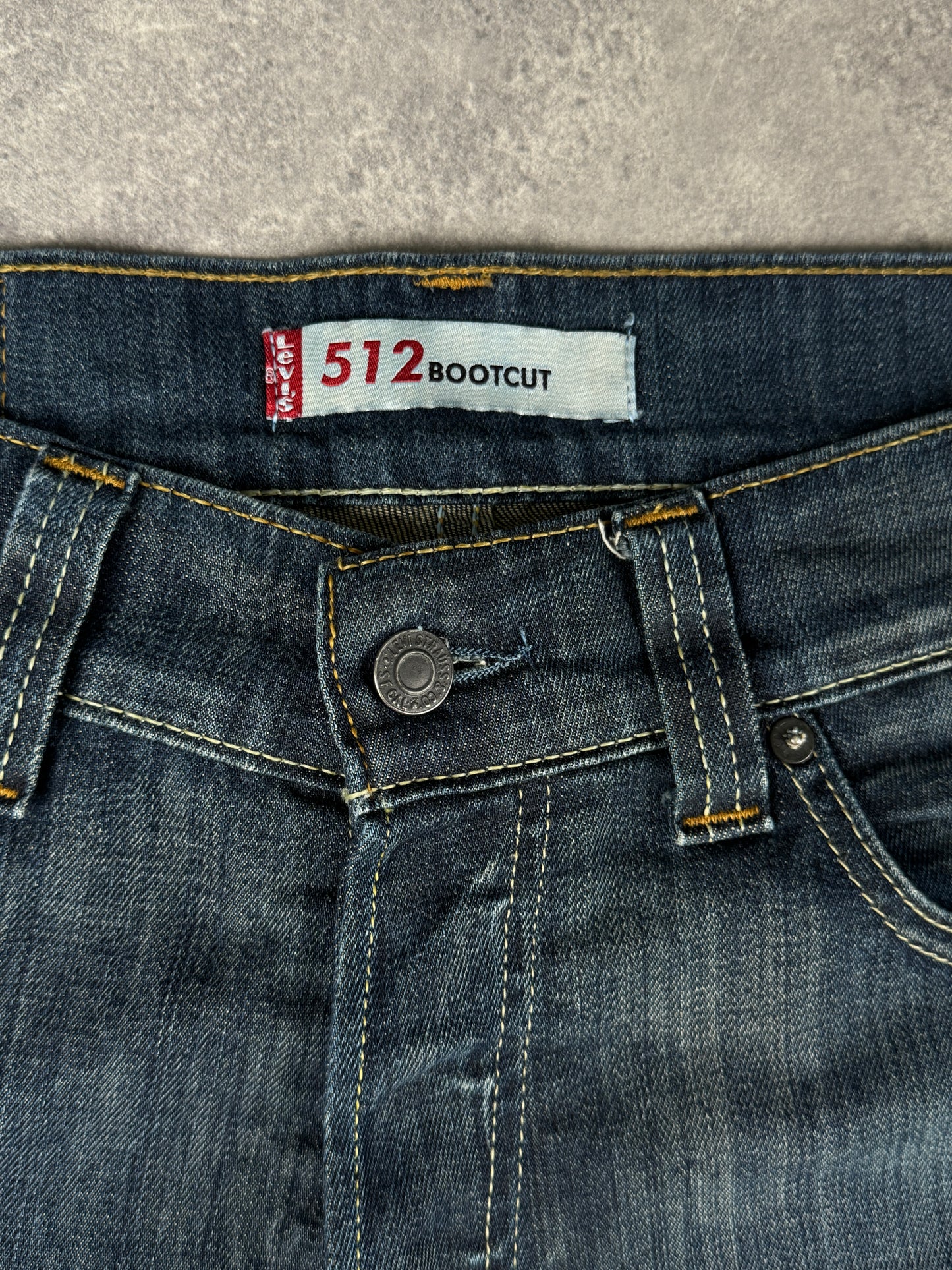 Levi’s bootcut Jeans (W34/L32)
