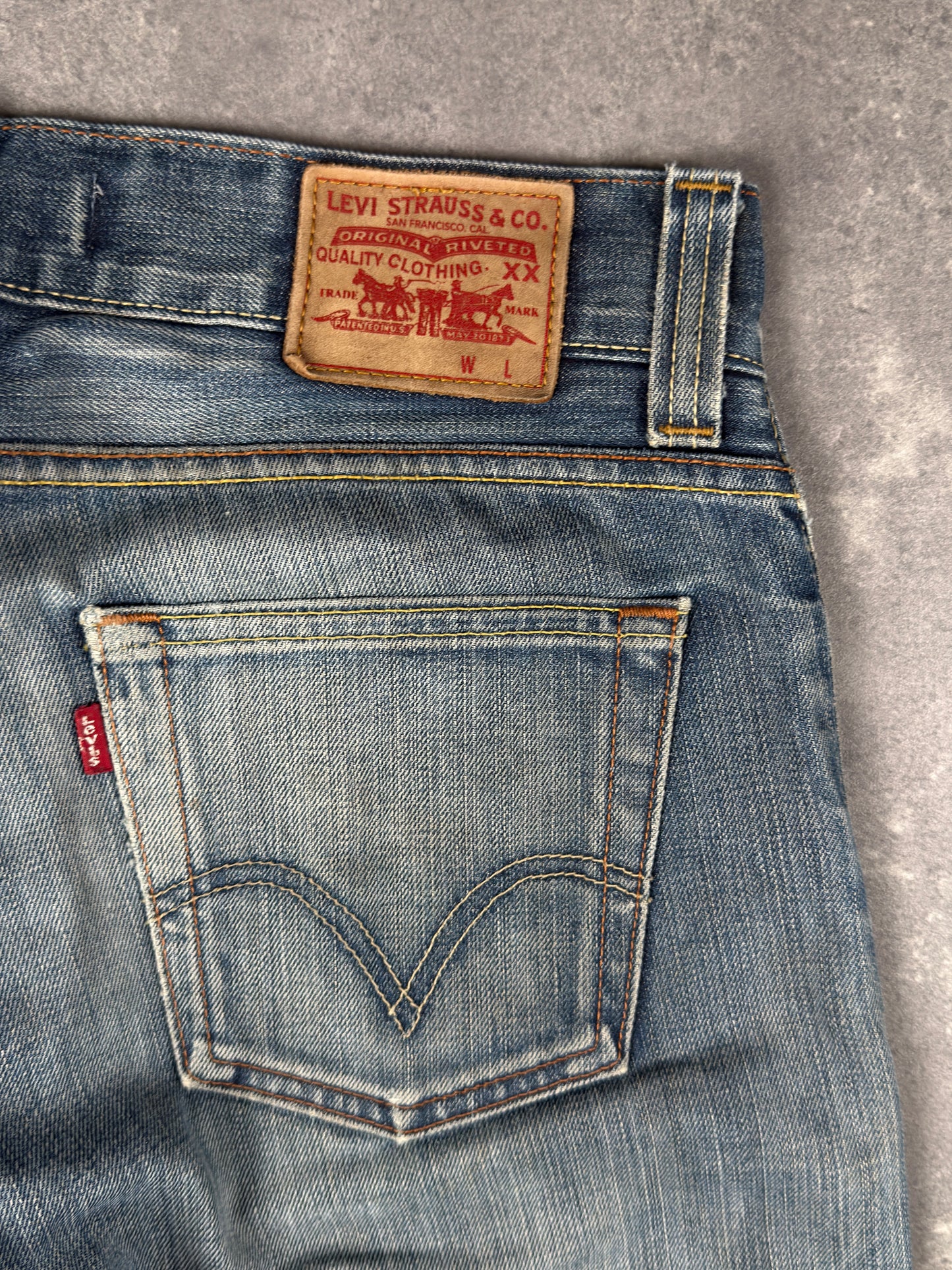 Levi’s bootcut Jeans (W33/L32)