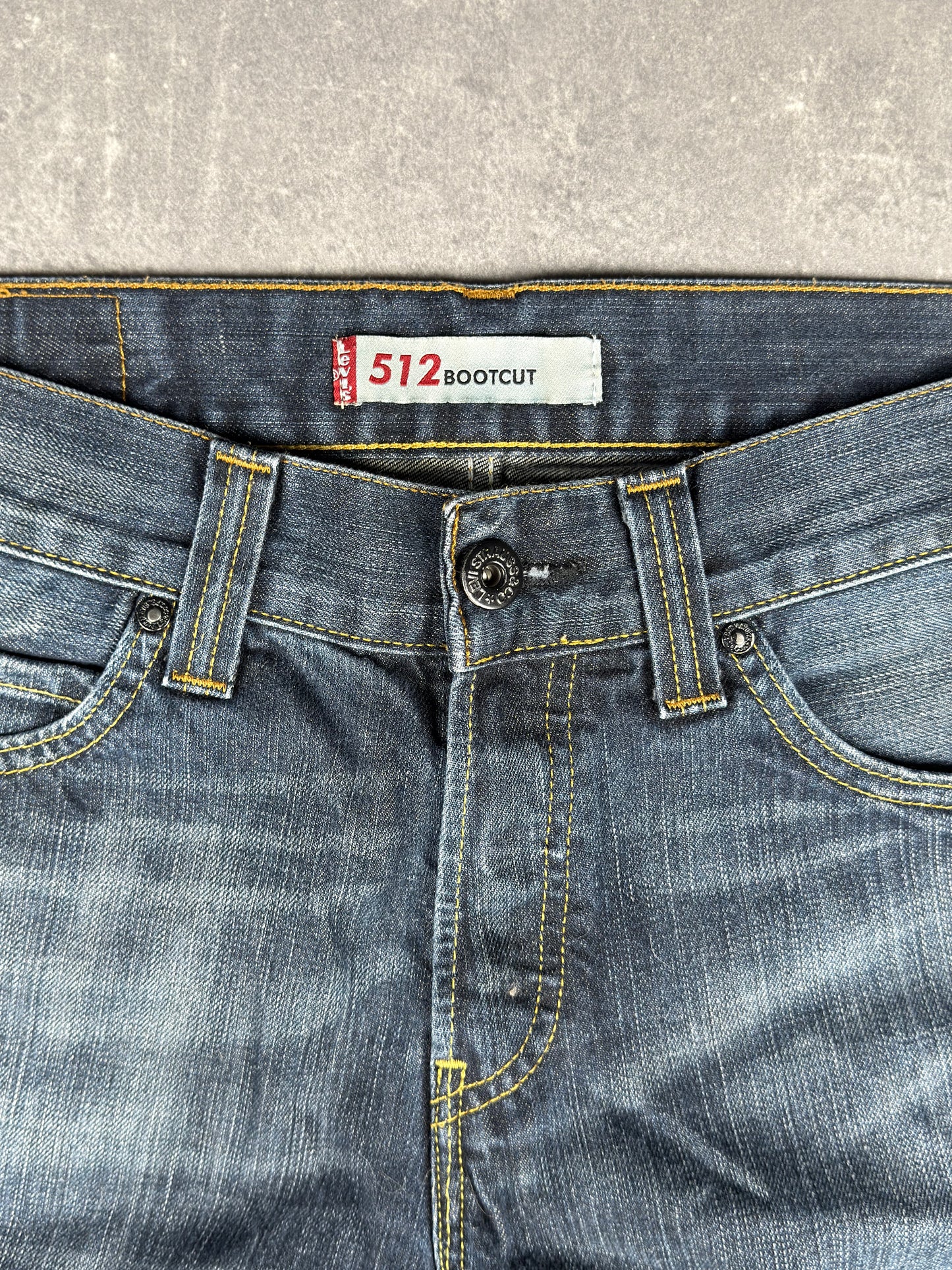 Levi’s bootcut Jeans (W33/L32)