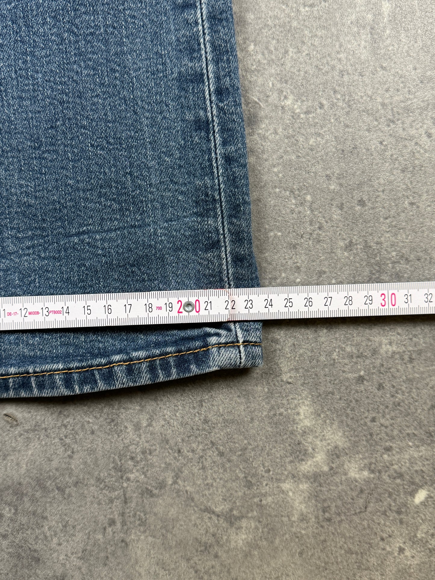 Levi’s bootcut jeans (W38/L32)