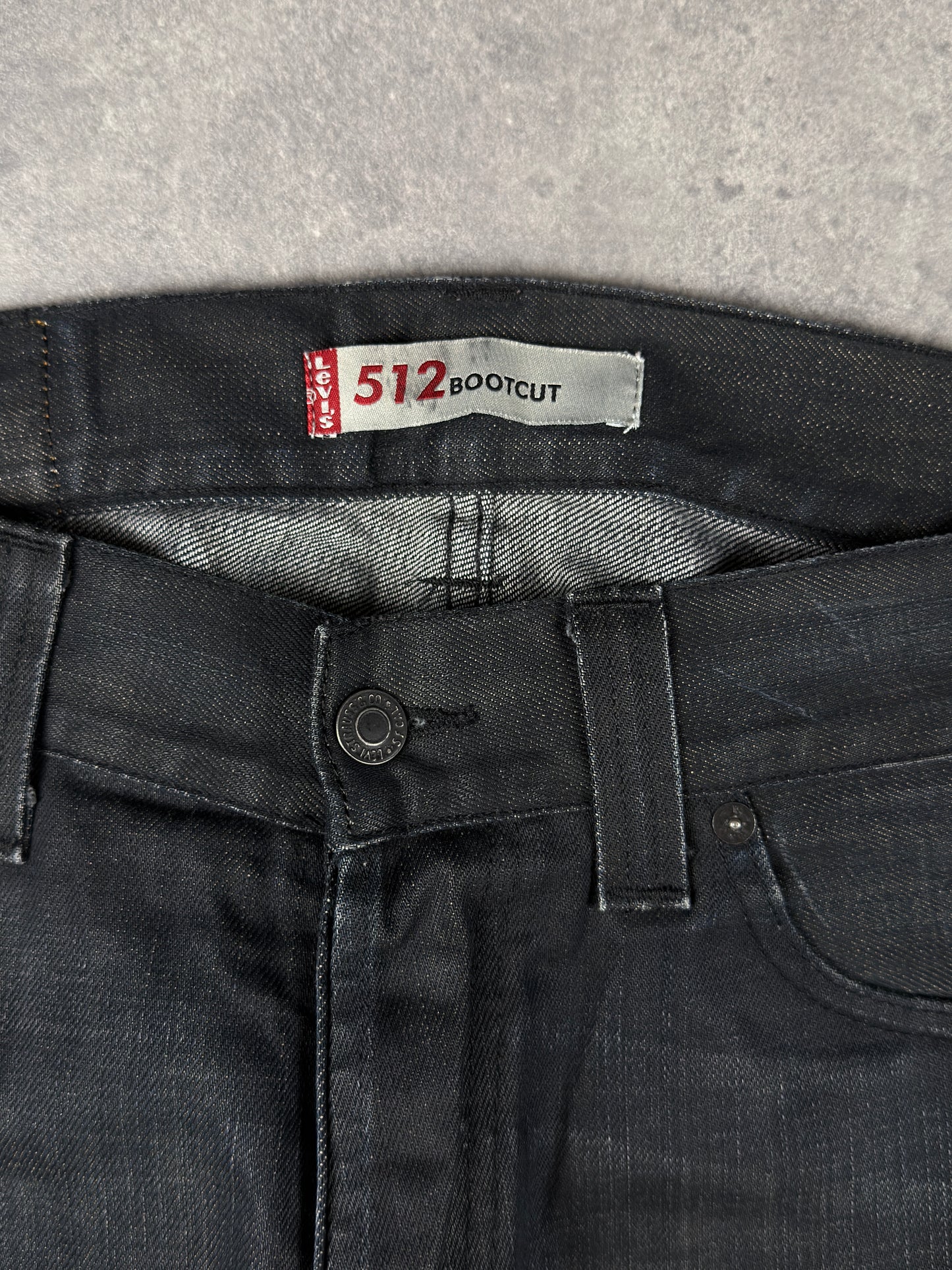 Levi’s bootcut Jeans (W33/L34-36)