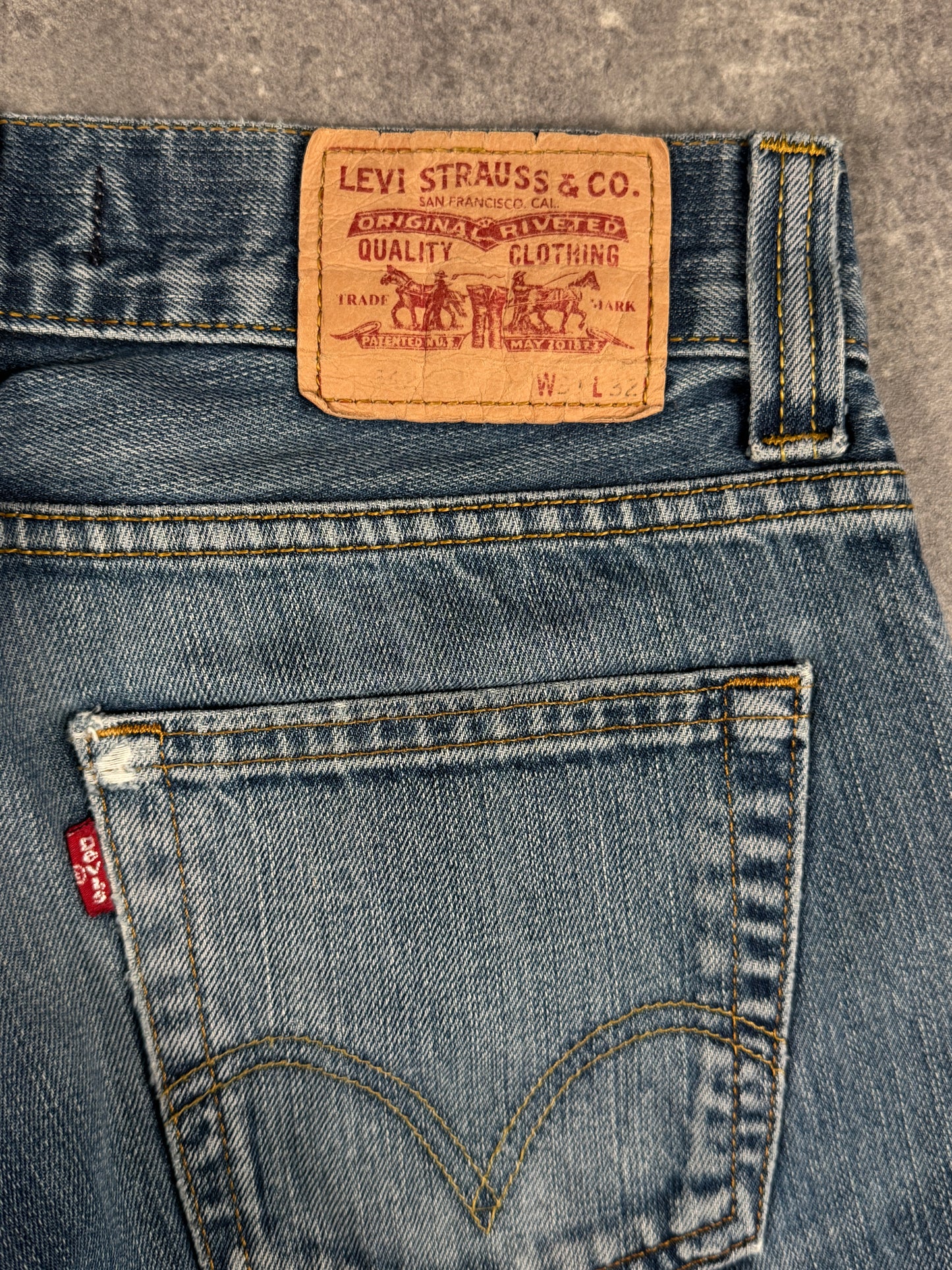 Levi’s bootcut Jeans (W31/L32)