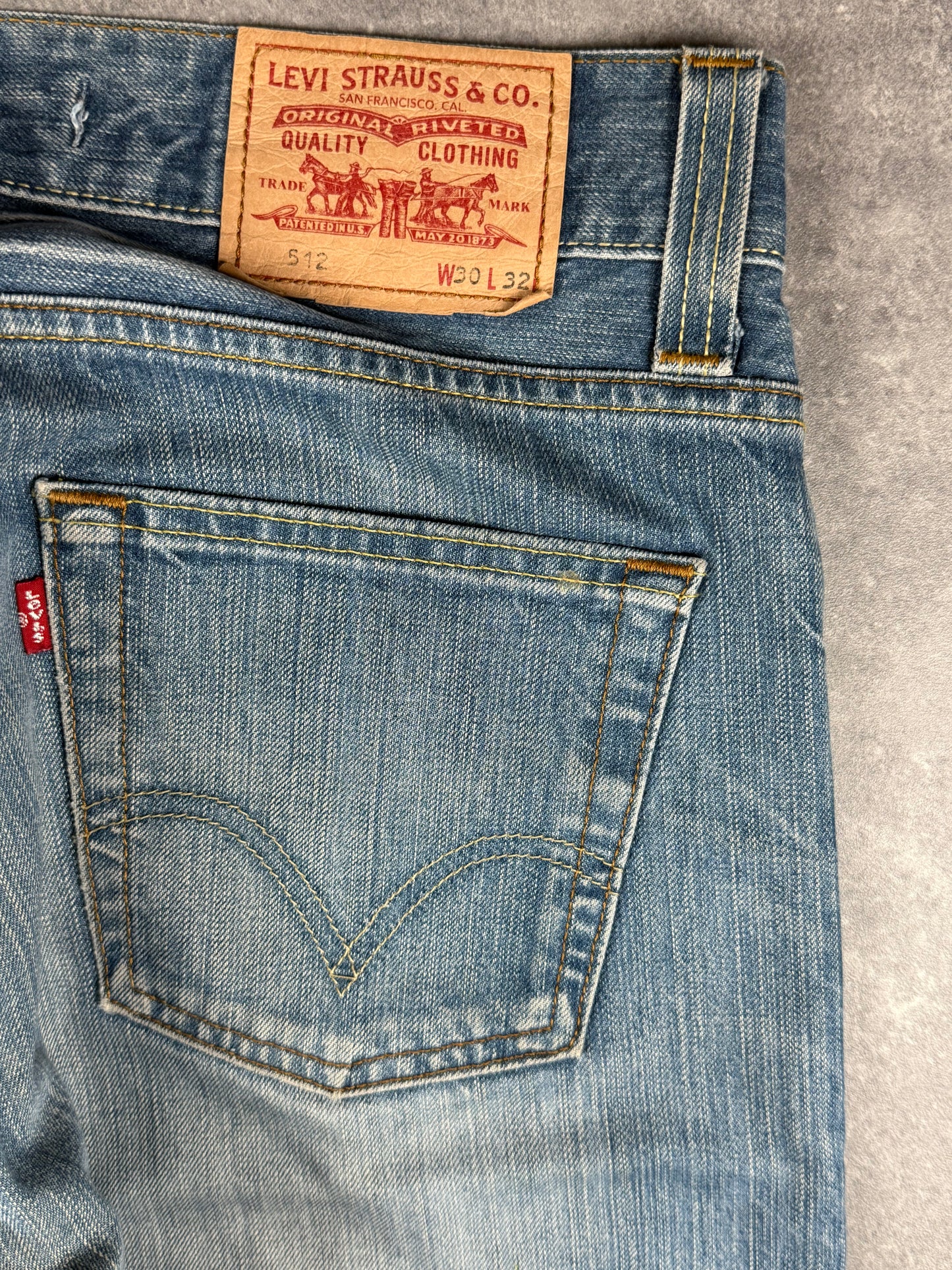 Levi’s bootcut Jeans (W30/L30)
