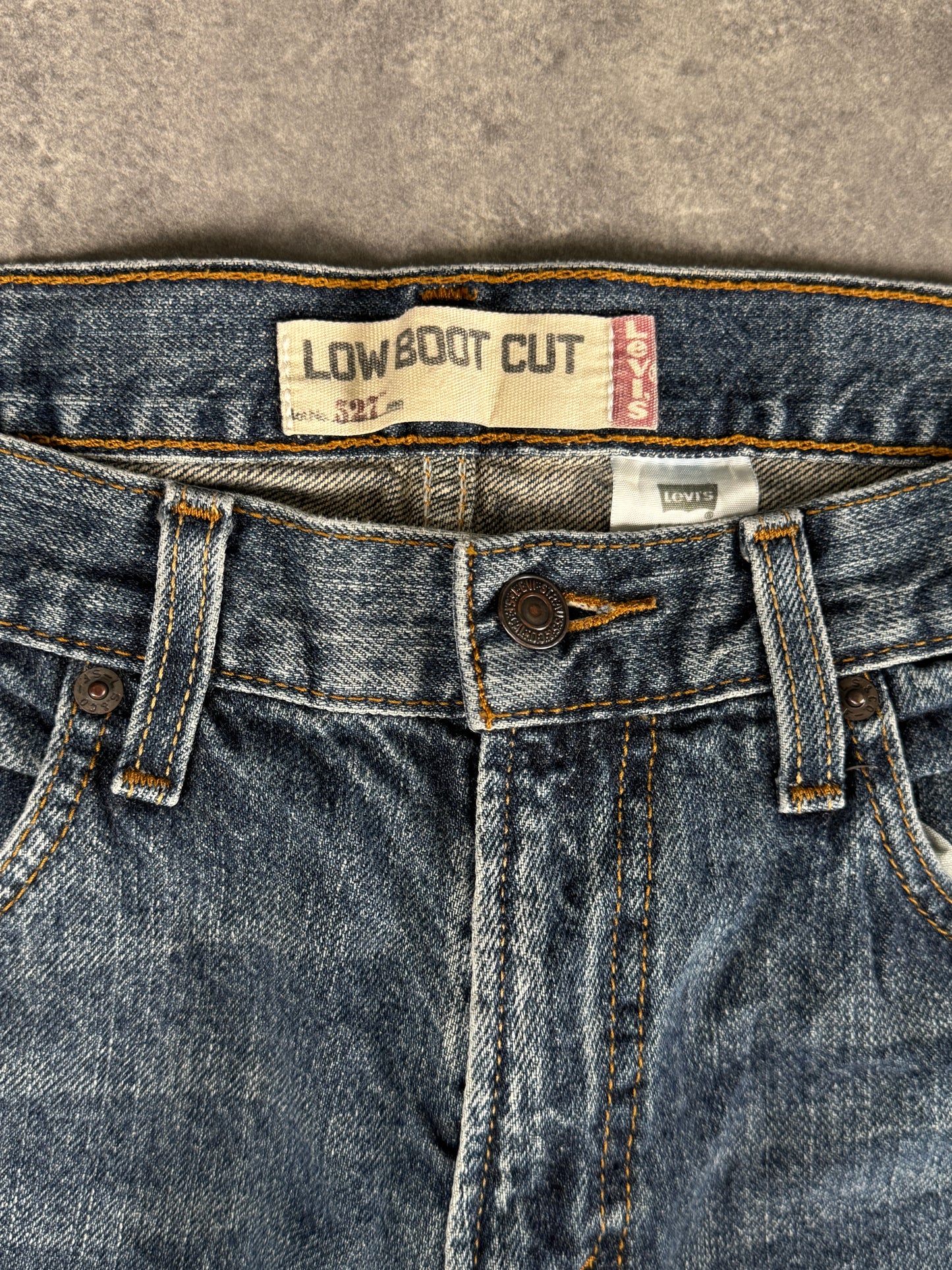 Levi’s bootcut Jeans (W33/L34)