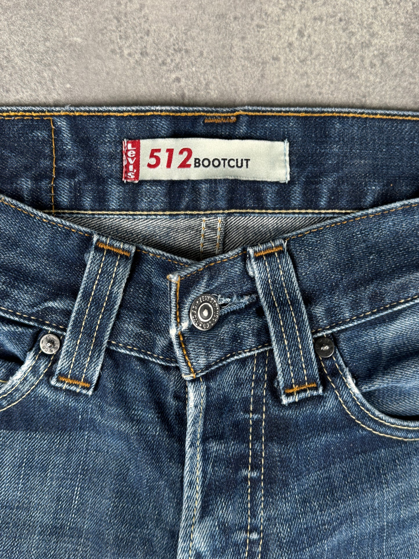 Levi’s bootcut Jeans (W28/L29)