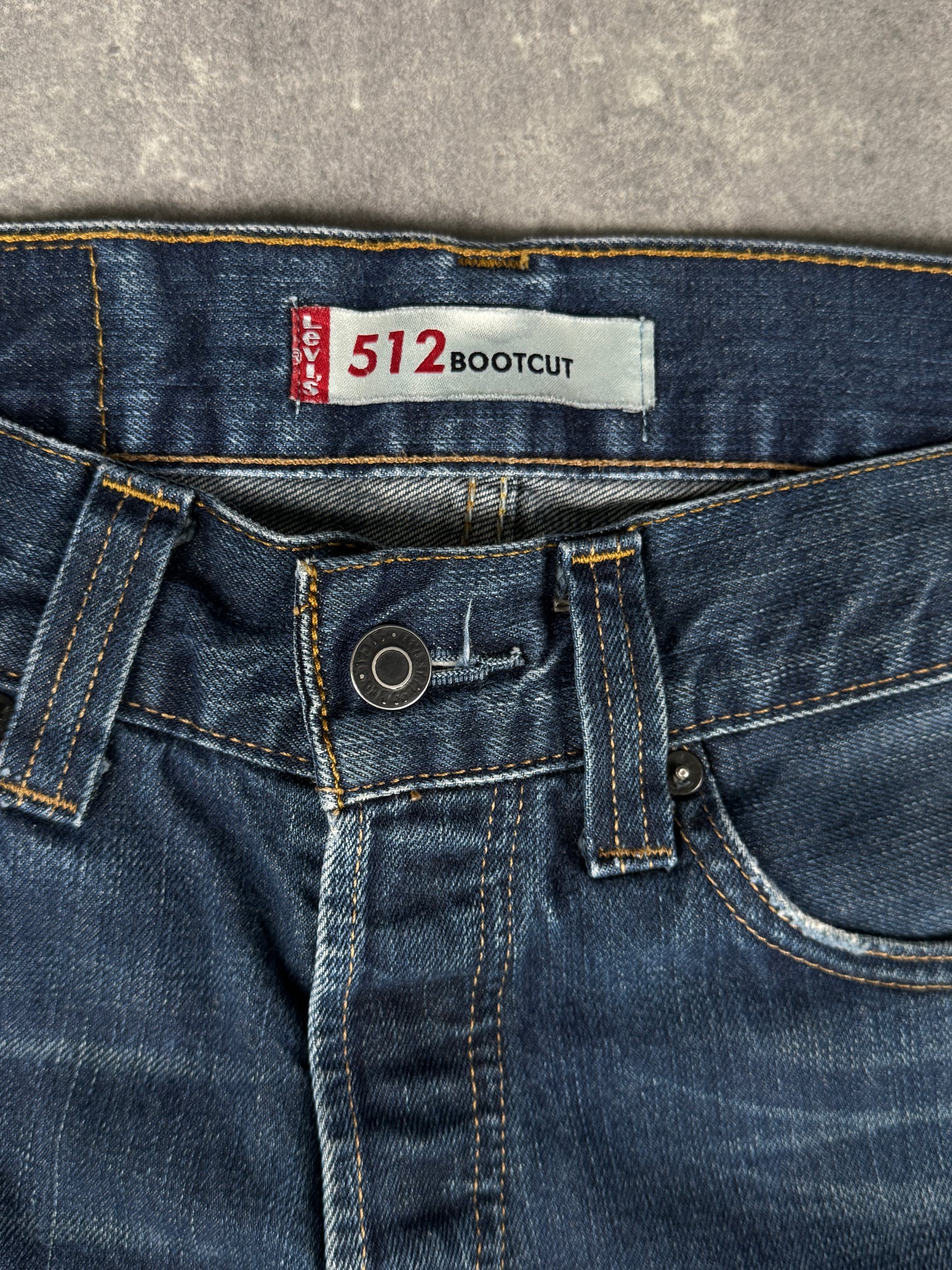 Levi’s bootcut Jeans (W29/L29)