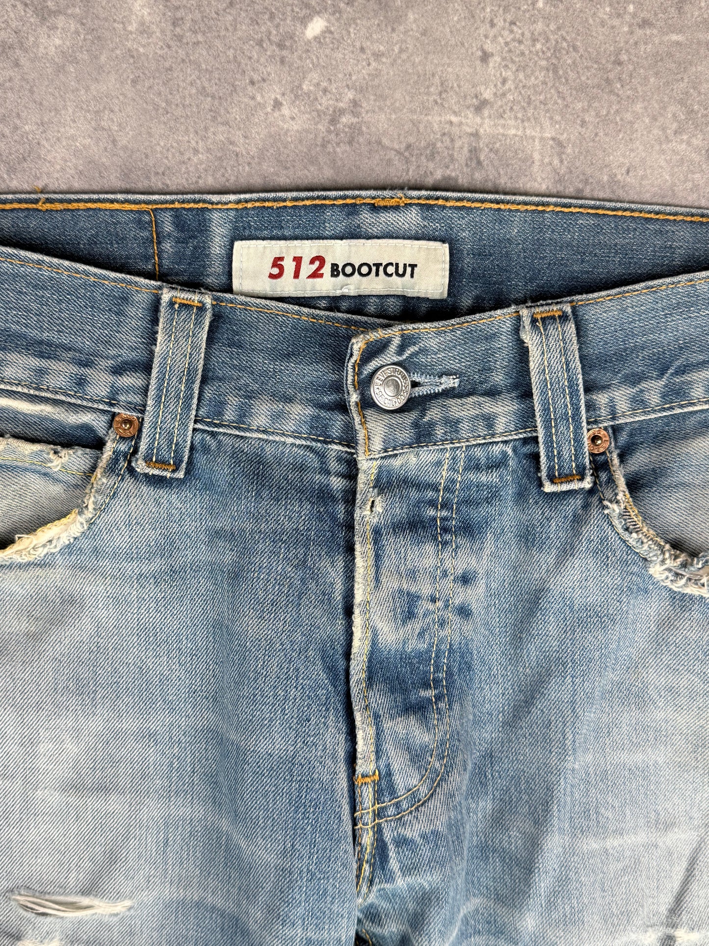 Levi’s bootcut Jeans (W31/L32)