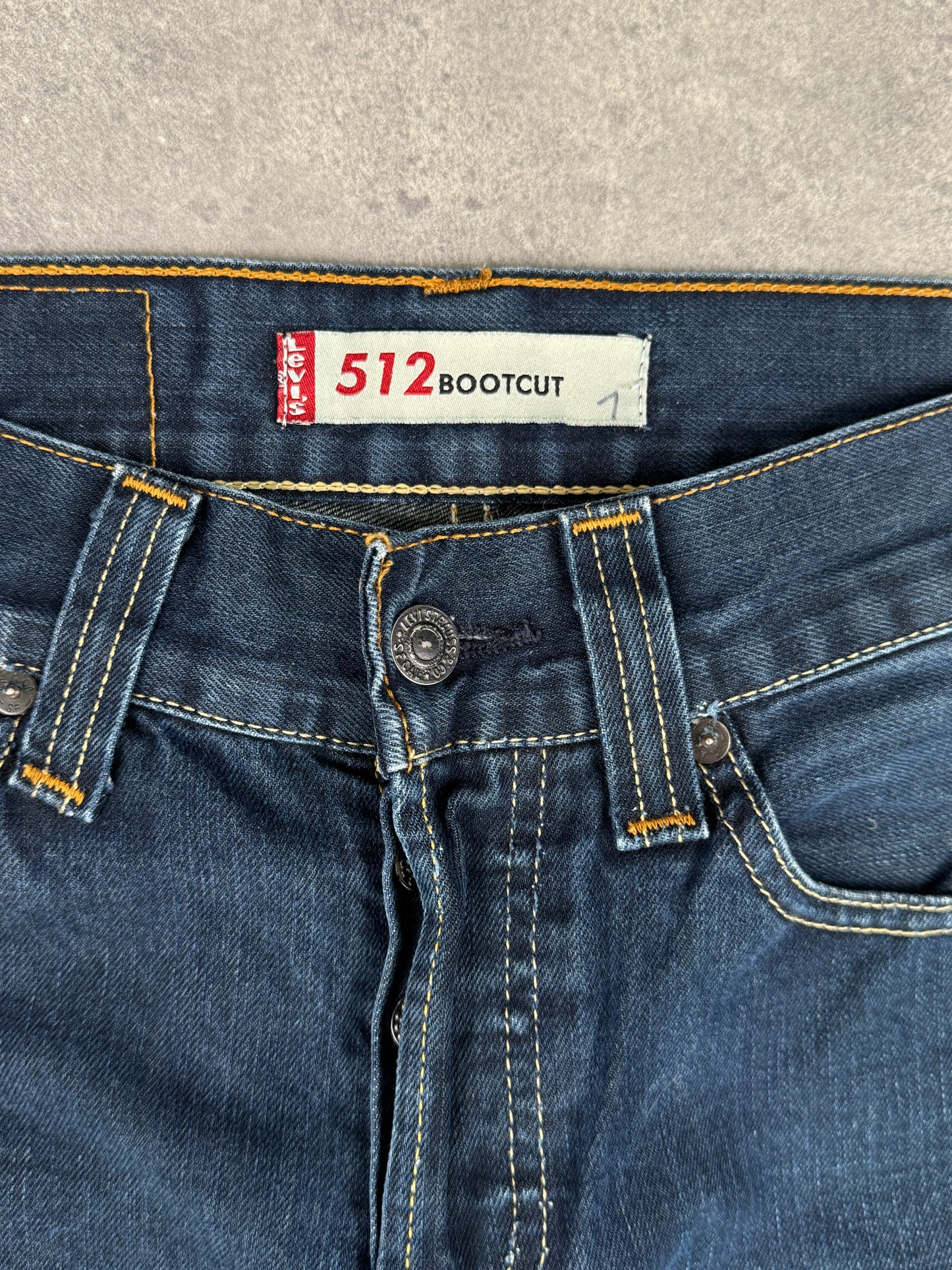 Levi’s bootcut Jeans (W30/L32)
