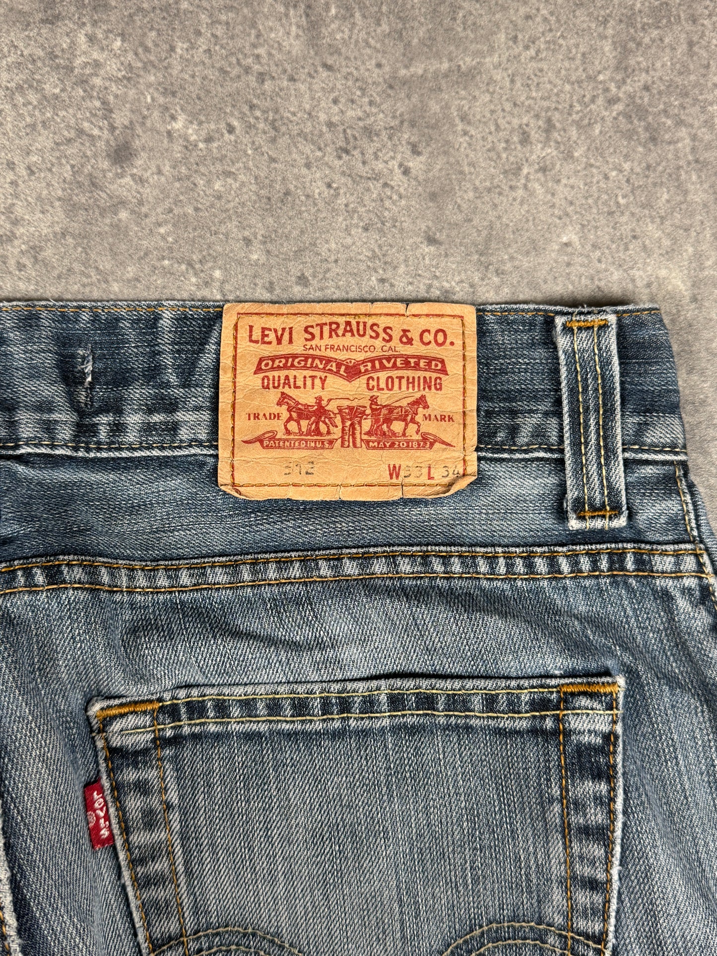 Levi’s bootcut (W33/L34)