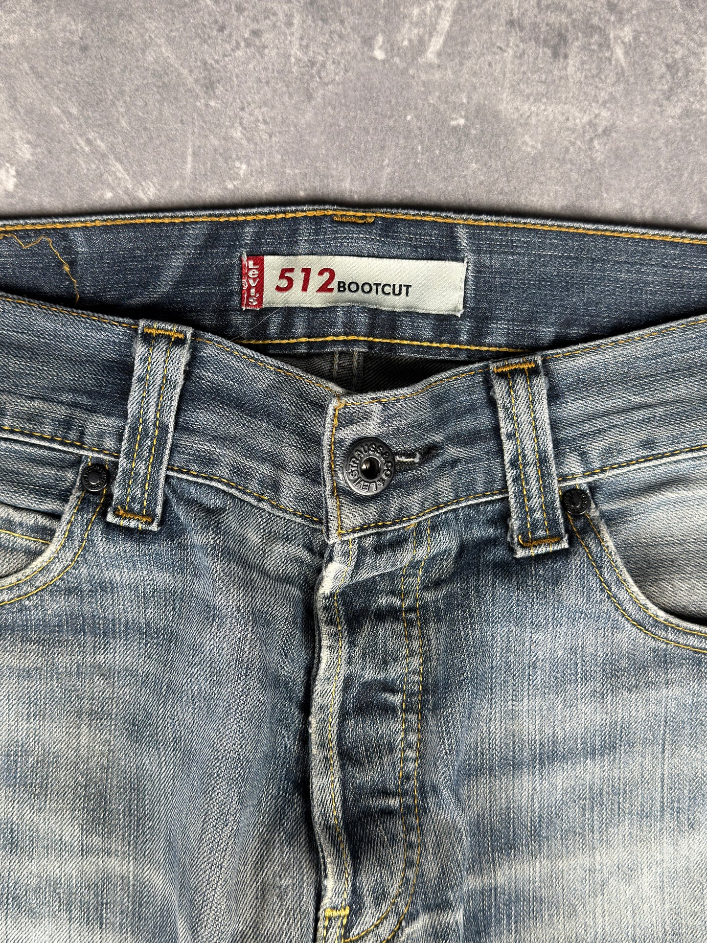 Levi’s bootcut (W33/L32)