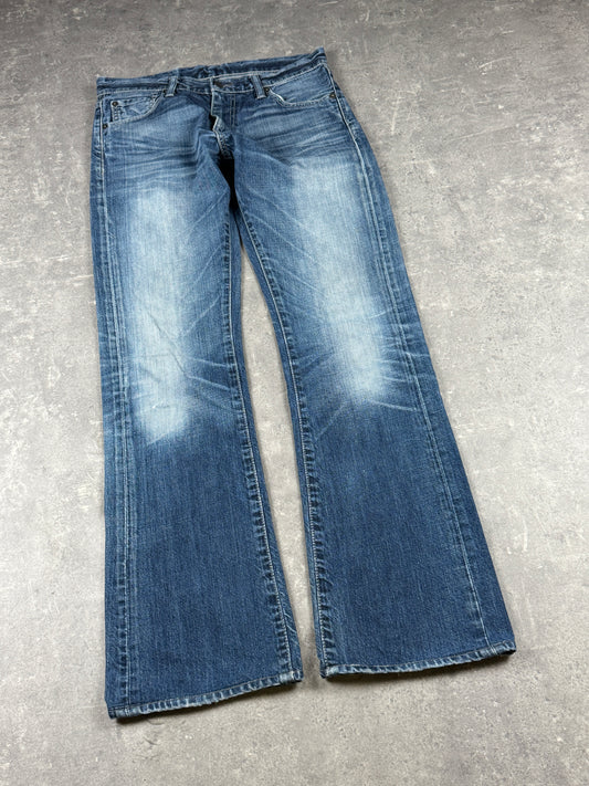 Levi’s bootcut jeans (W30/L32)
