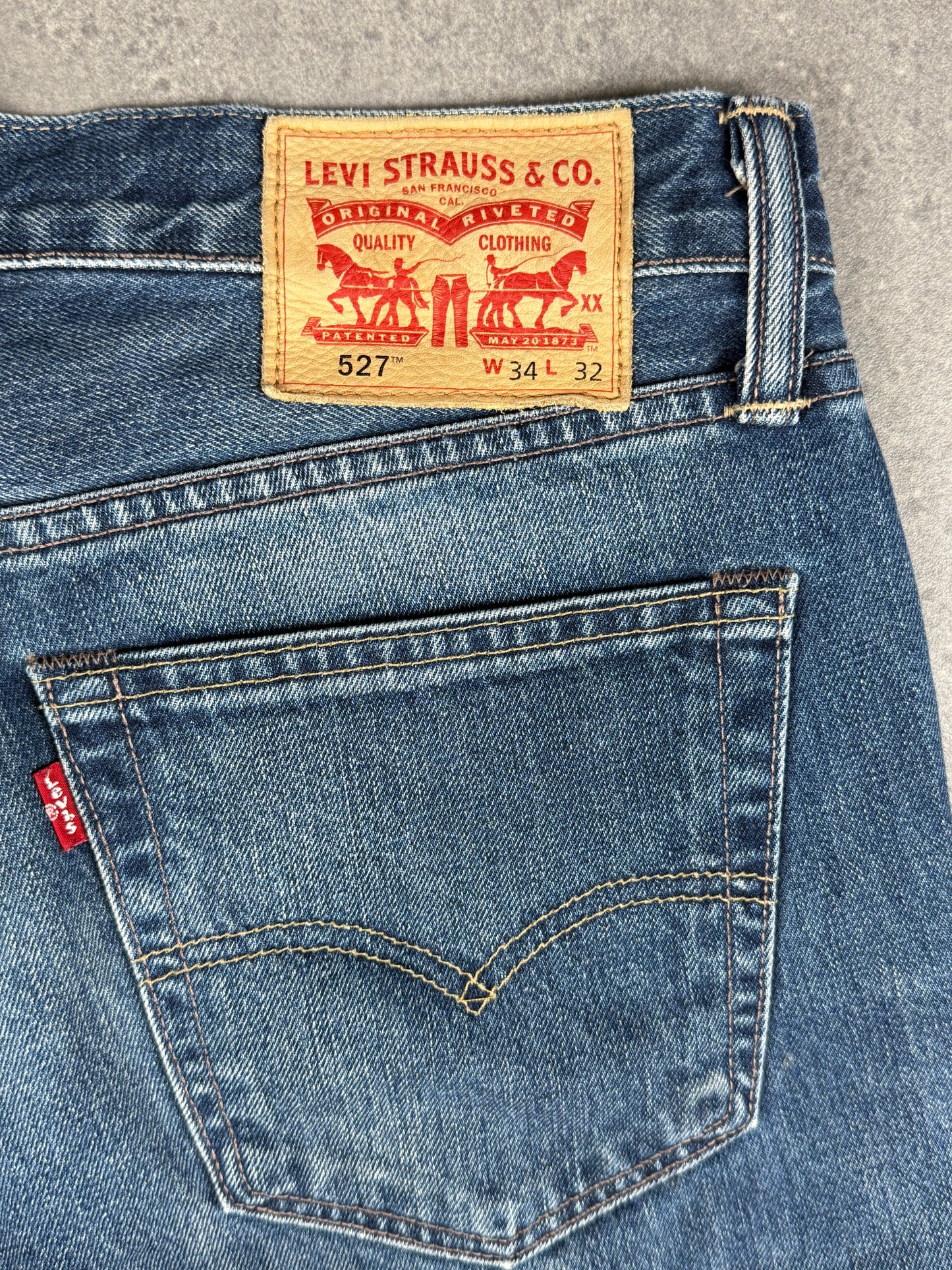 Levi’s bootcut Jeans (W34/L32)