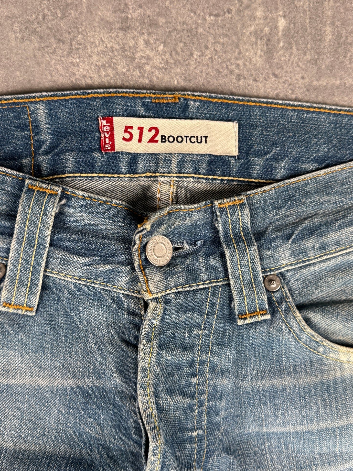 Levi’s bootcut Jeans (W29/L32)