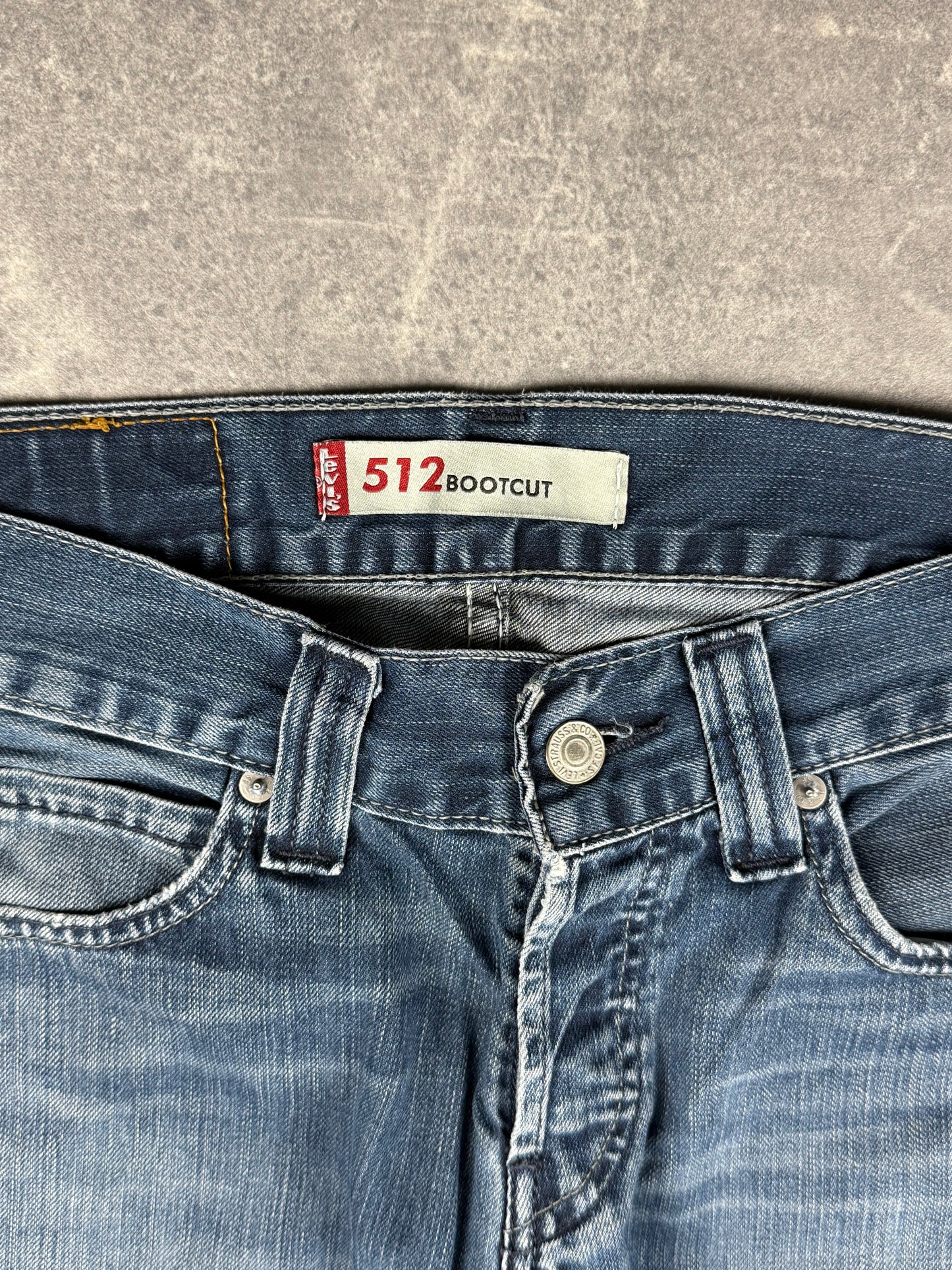 Levi’s bootcut Jeans (W27/L32)
