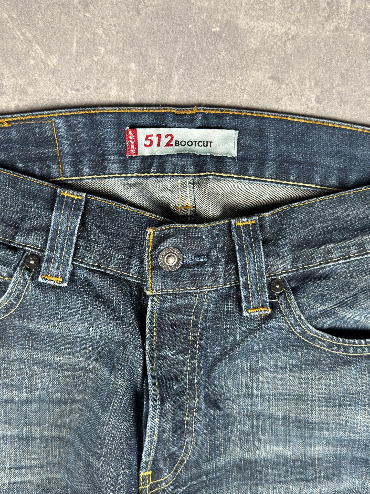 Levi’s bootcut Jeans (W33/L32)
