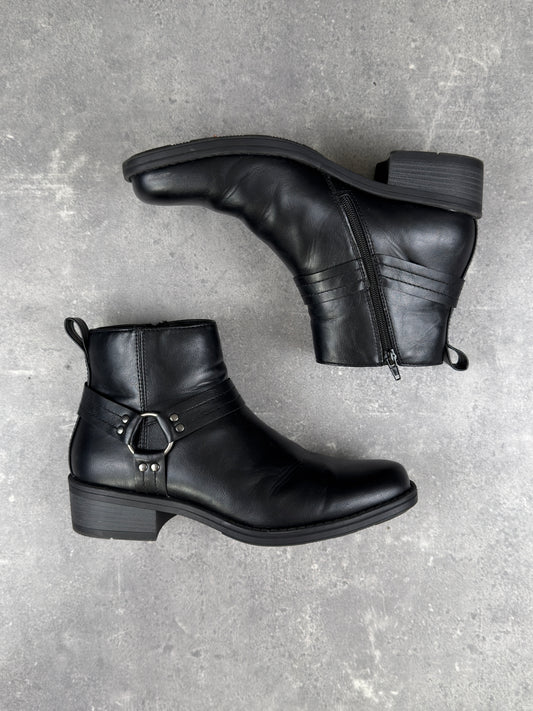 Harness Boot (41)