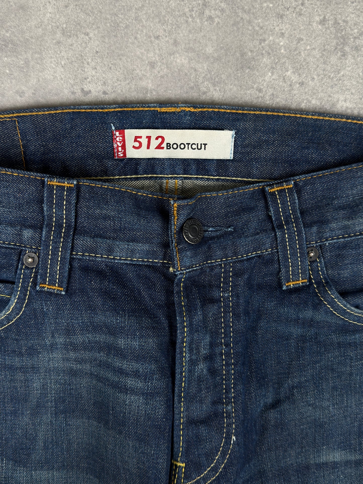 Levi’s bootcut Jeans (W33/L32)