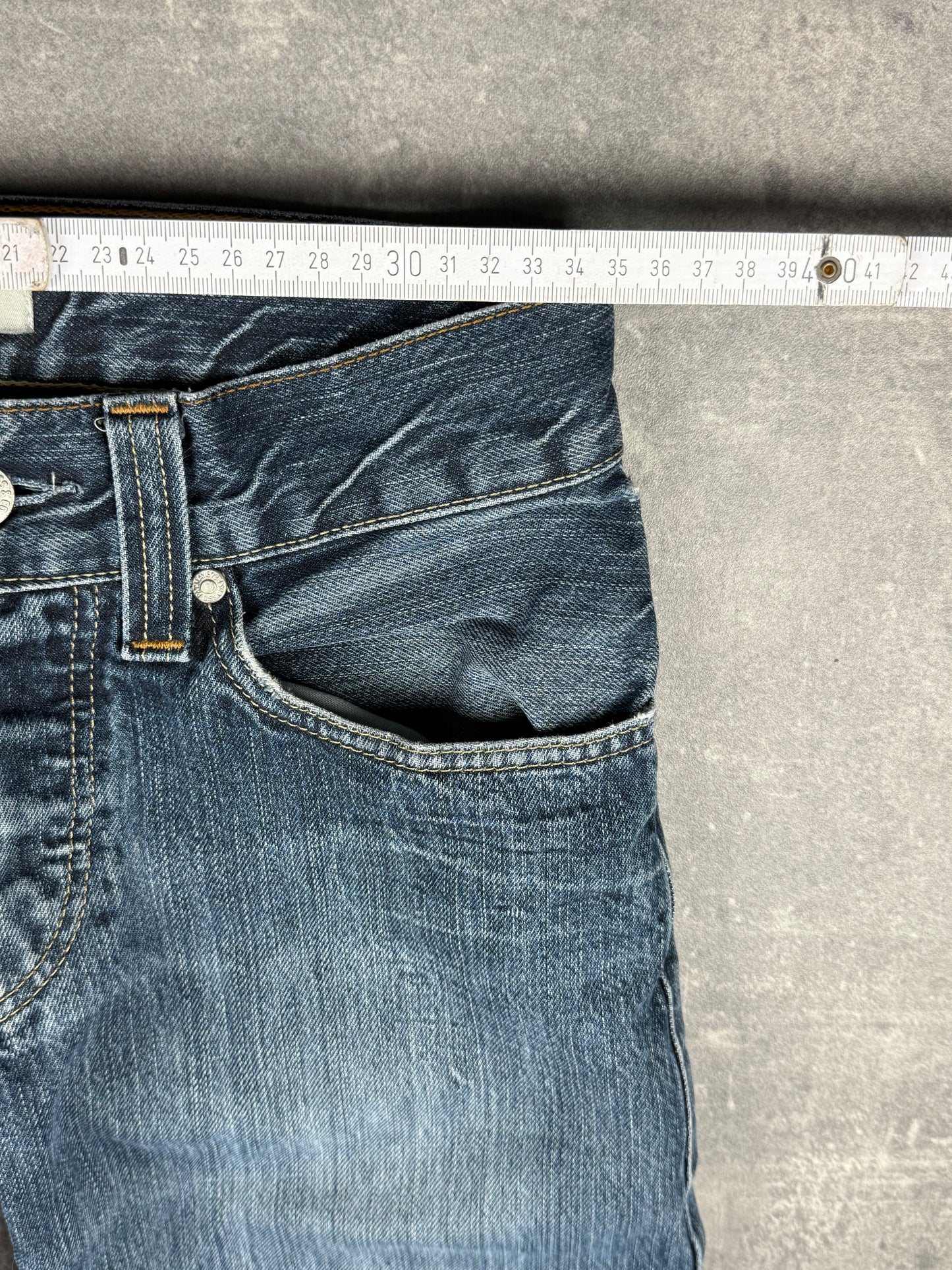 Levi’s bootcut Jeans (W28/L30-32)