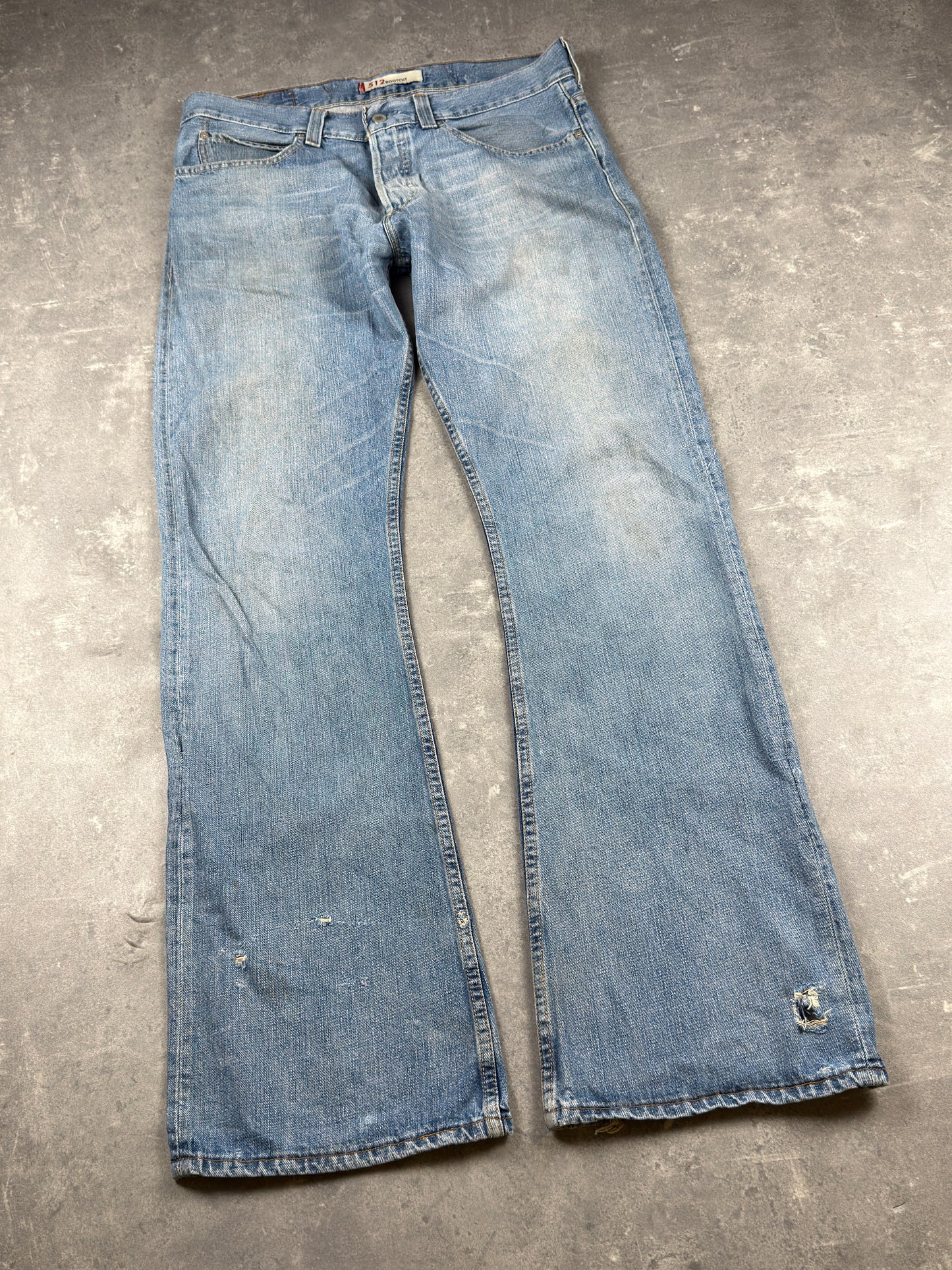 Levi’s bootcut Jeans (W34/L34-36)