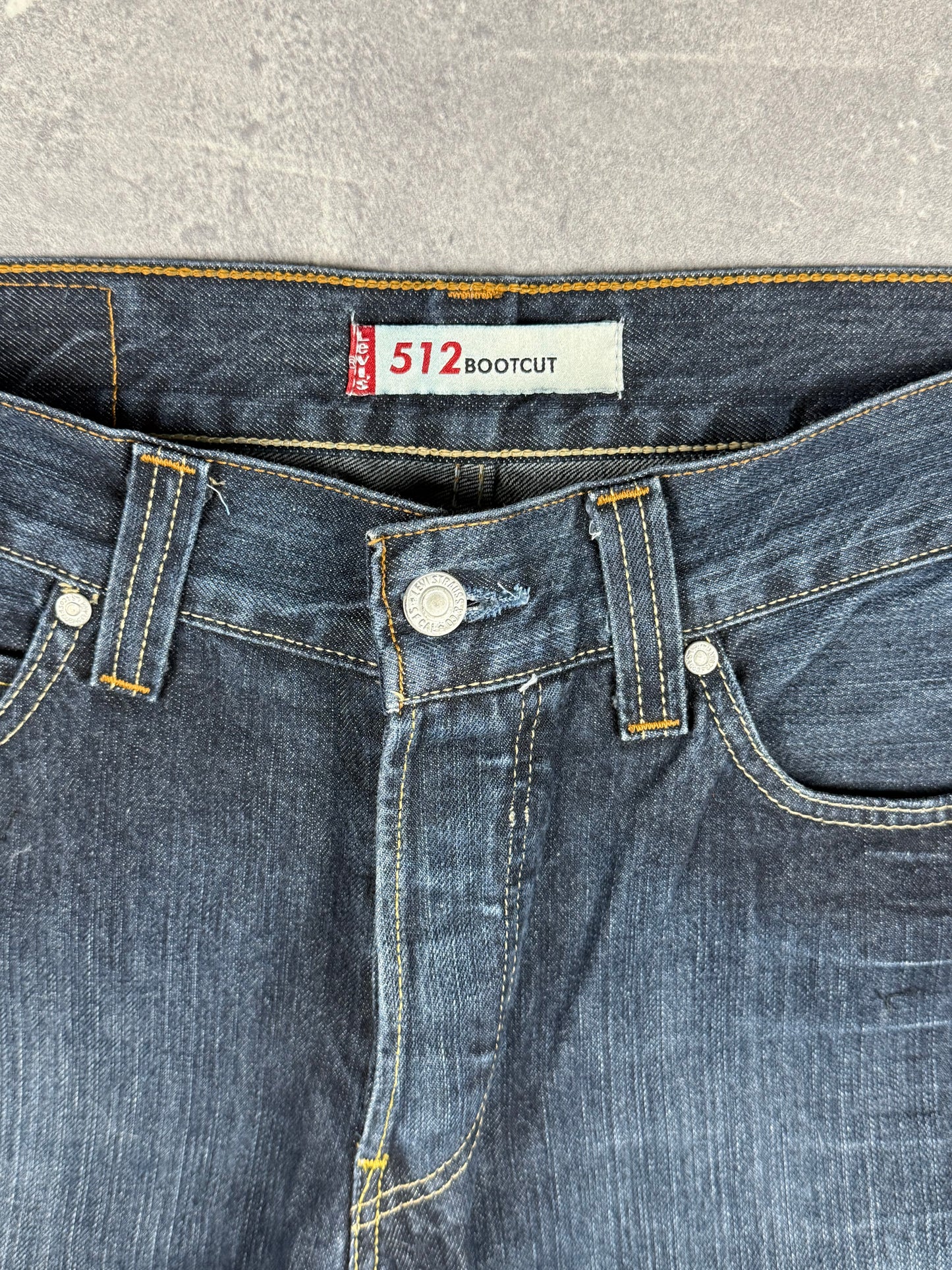 Levi’s bootcut Jeans (W34/L30)